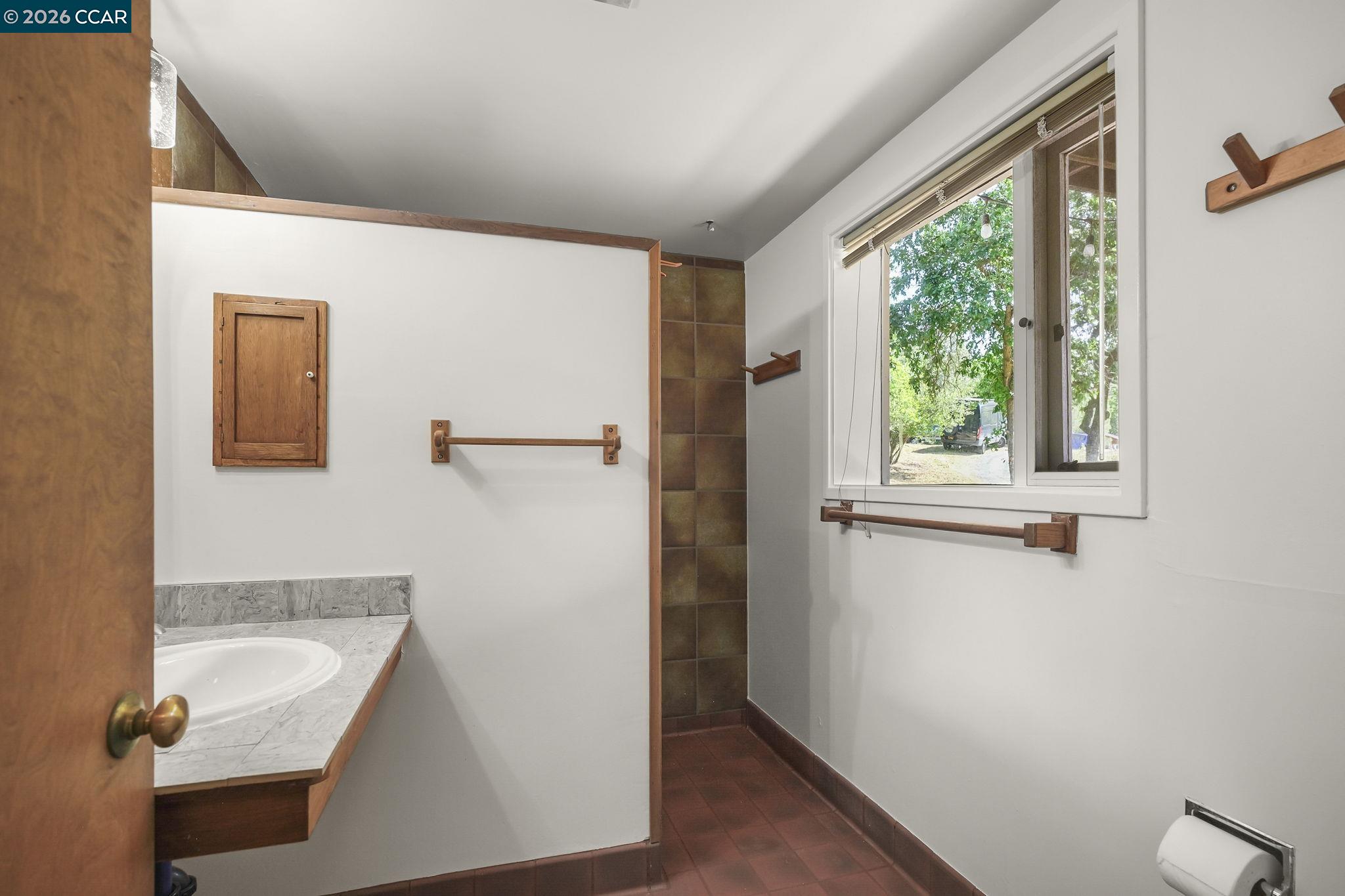 Detail Gallery Image 15 of 24 For 165 Topaz Ln, Pleasant Hill,  CA 94523 - 1 Beds | 1 Baths