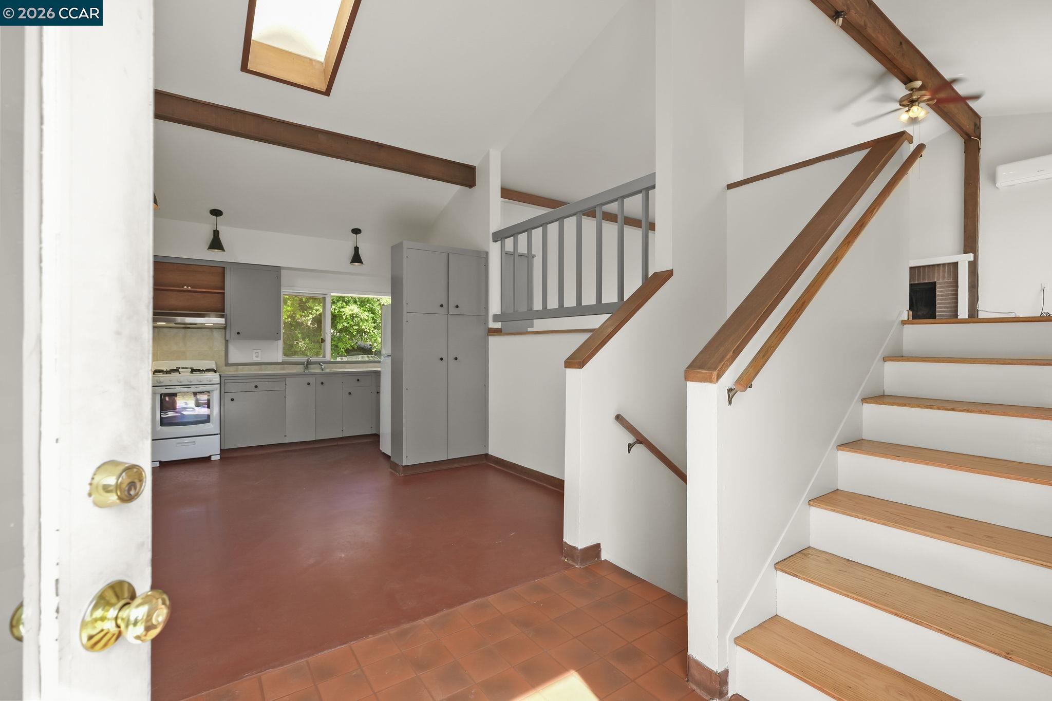 Detail Gallery Image 9 of 24 For 165 Topaz Ln, Pleasant Hill,  CA 94523 - 1 Beds | 1 Baths