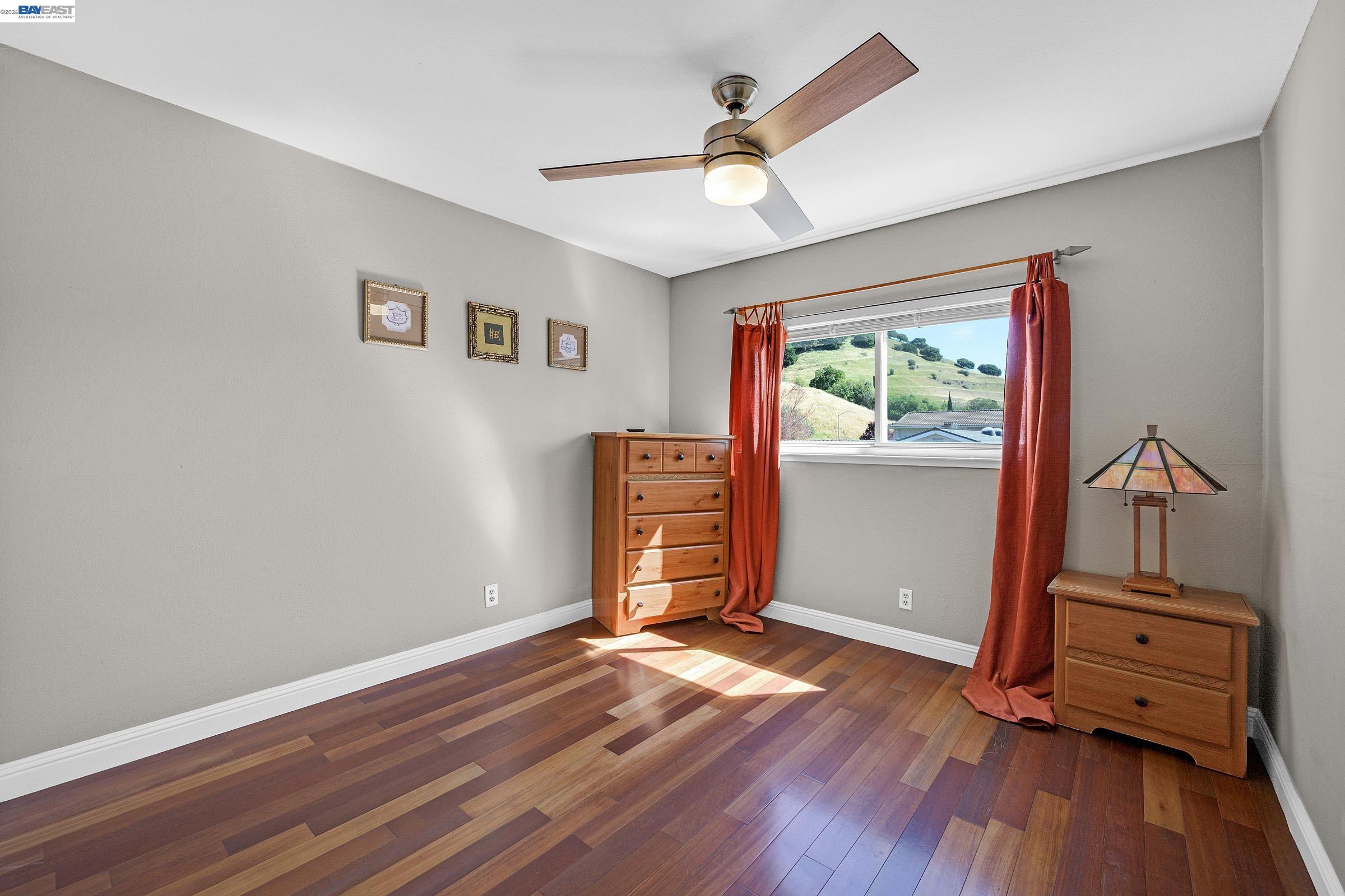 Detail Gallery Image 18 of 45 For 77 Barnes Ln, Fremont,  CA 94536 - 4 Beds | 2/1 Baths