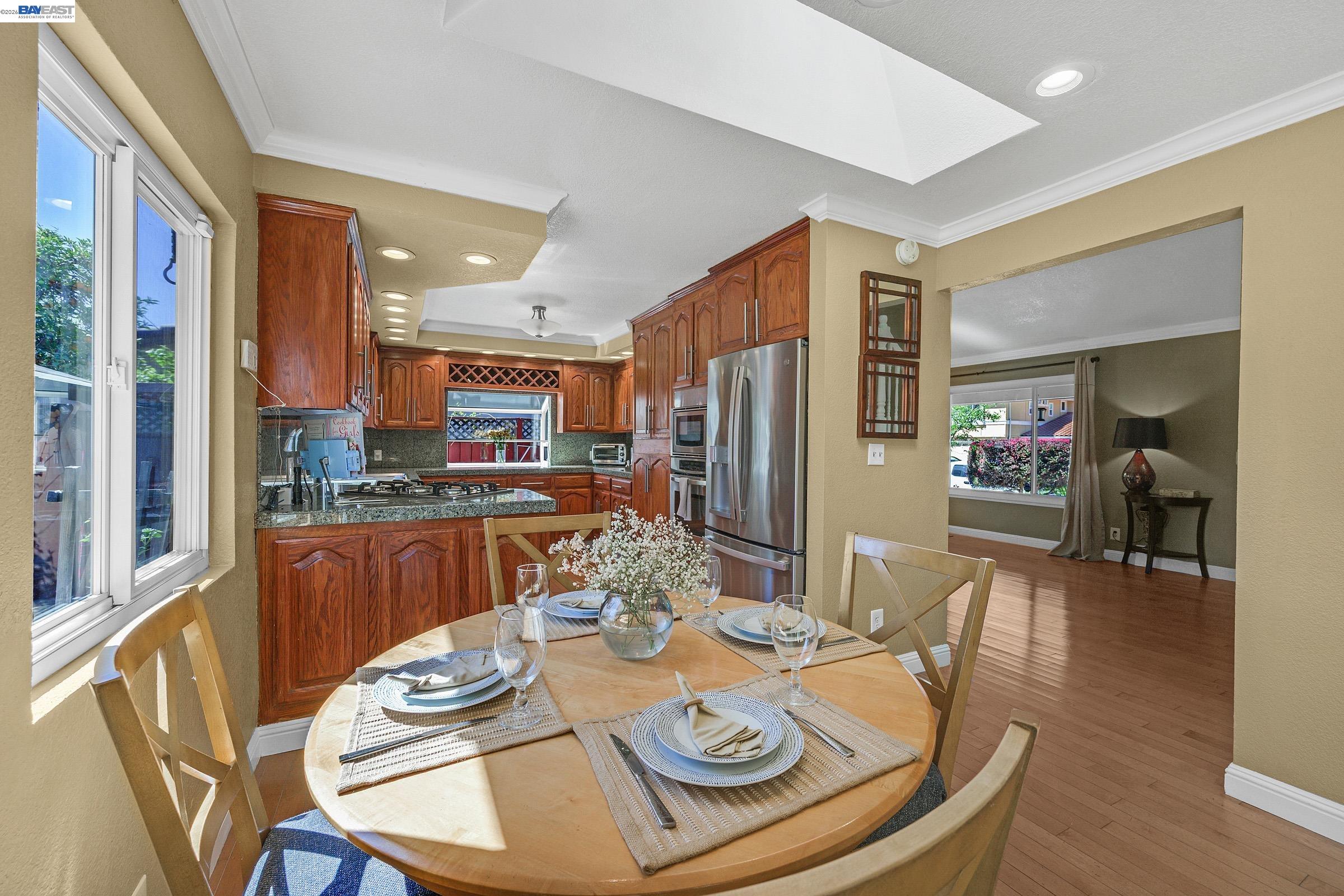 Detail Gallery Image 10 of 45 For 77 Barnes Ln, Fremont,  CA 94536 - 4 Beds | 2/1 Baths