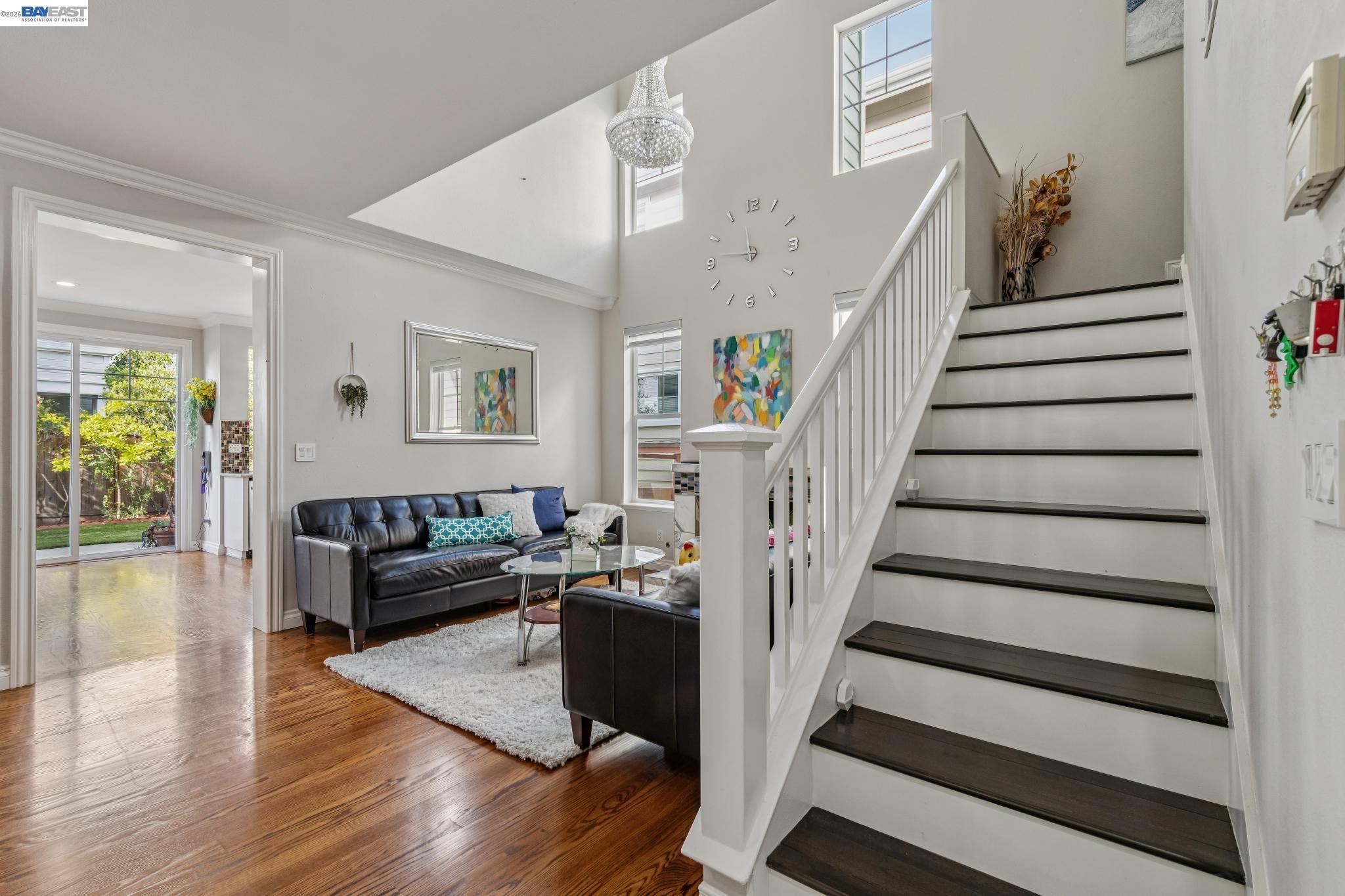 Detail Gallery Image 20 of 37 For 35 Britt Ct, Alameda,  CA 94502 - 3 Beds | 2/1 Baths