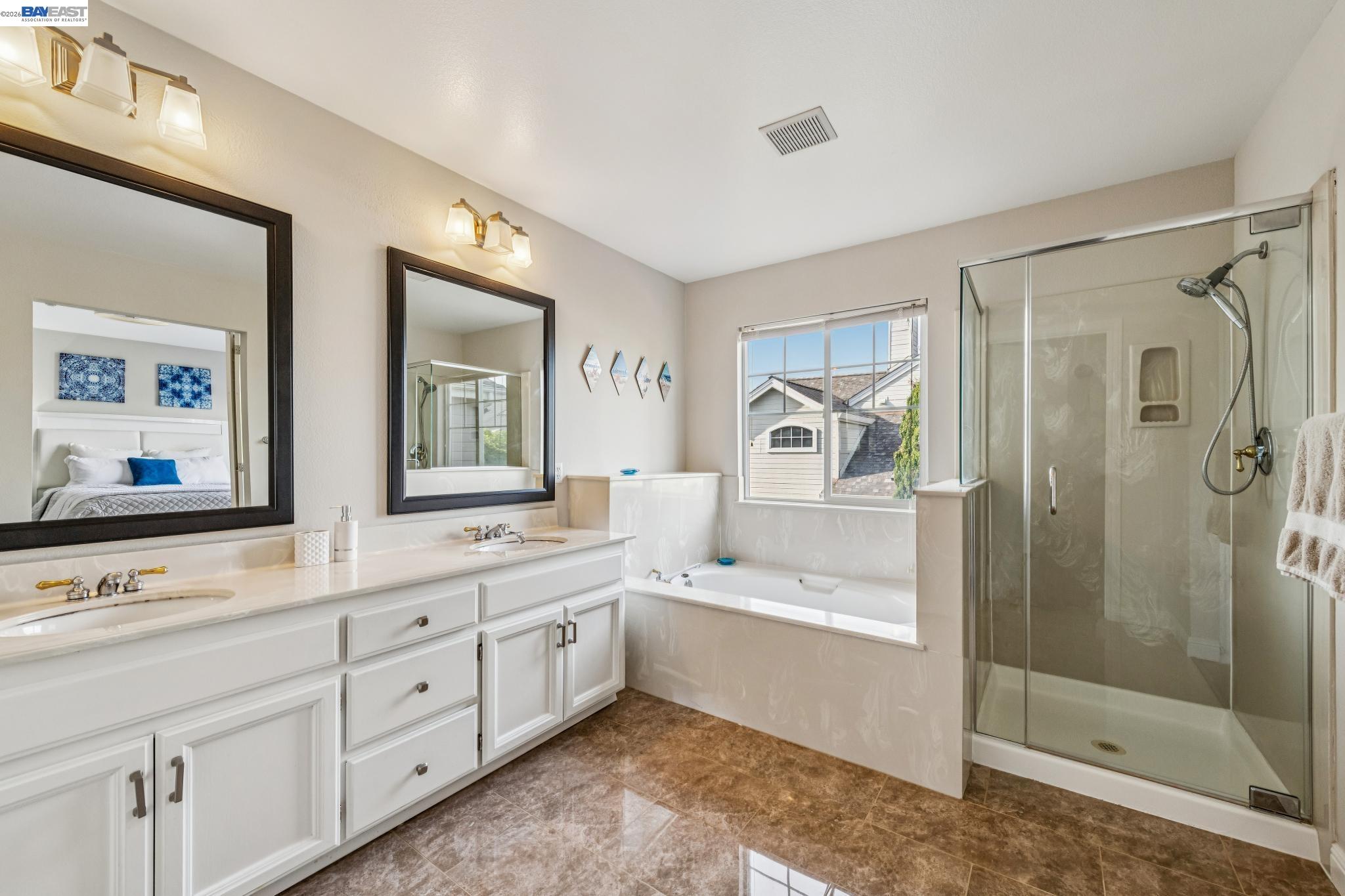 Detail Gallery Image 23 of 37 For 35 Britt Ct, Alameda,  CA 94502 - 3 Beds | 2/1 Baths