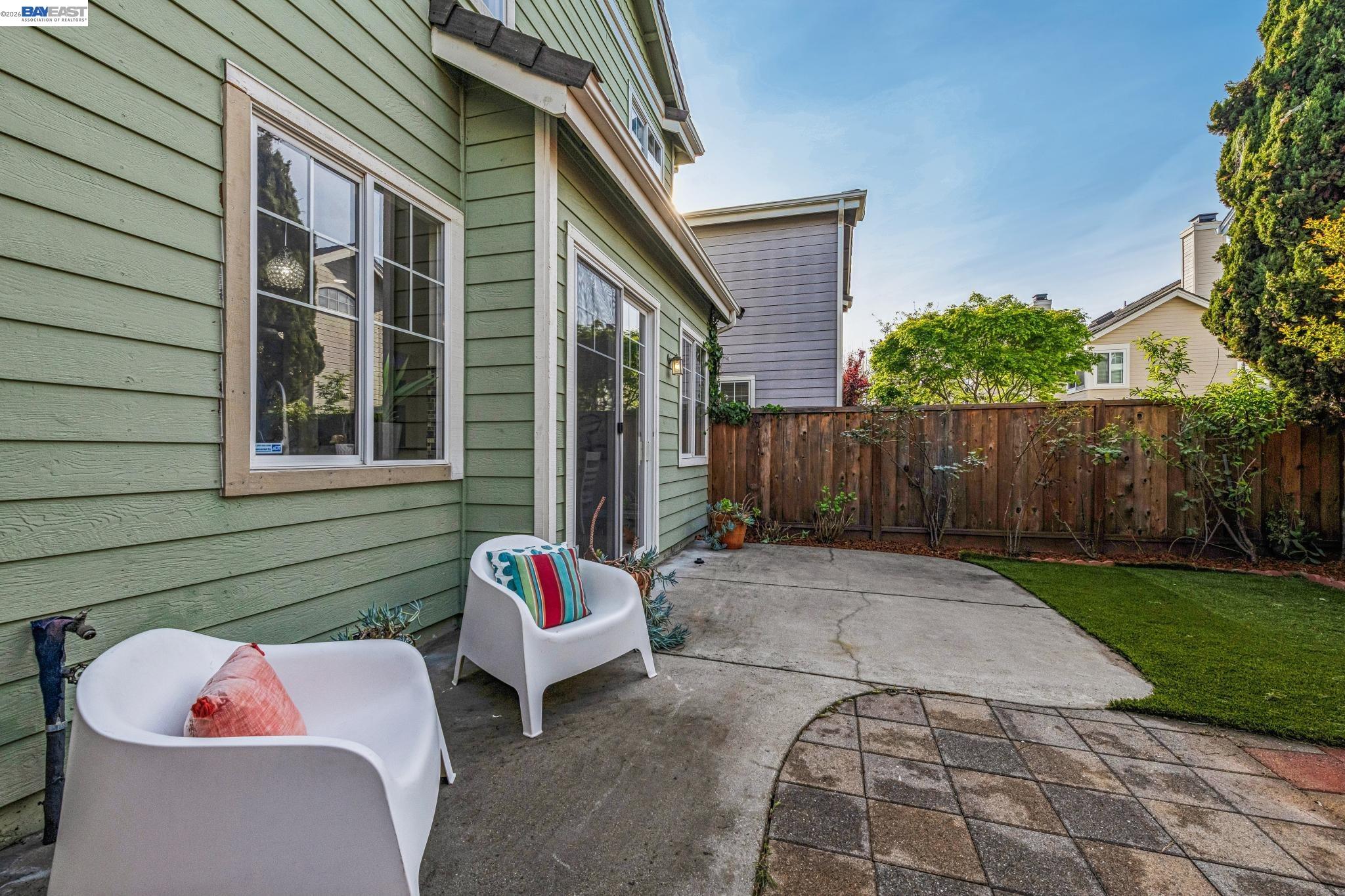 Detail Gallery Image 29 of 37 For 35 Britt Ct, Alameda,  CA 94502 - 3 Beds | 2/1 Baths