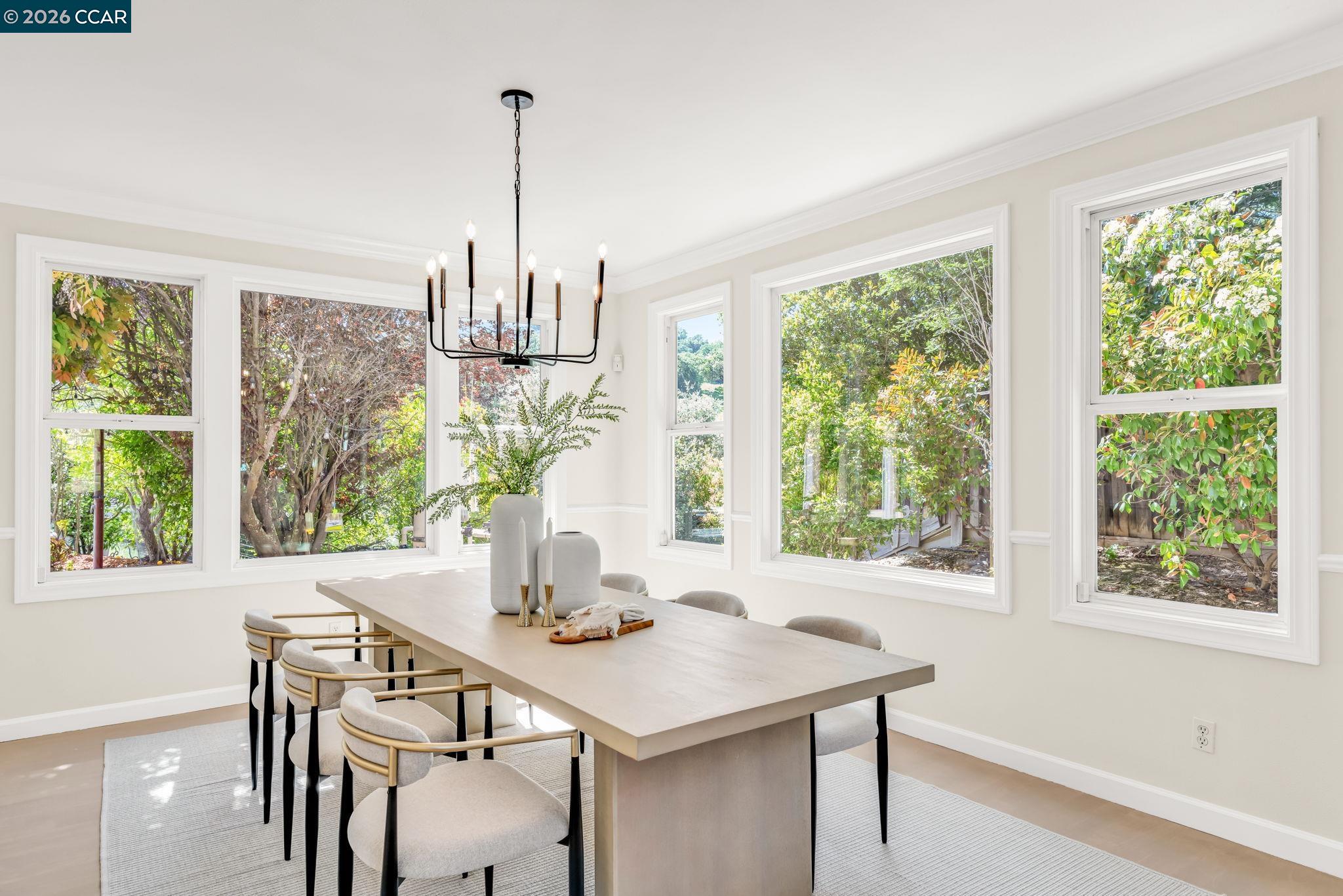 Detail Gallery Image 14 of 60 For 17 Pine Valley Place, San Ramon,  CA 94583-9118 - 5 Beds | 3/1 Baths