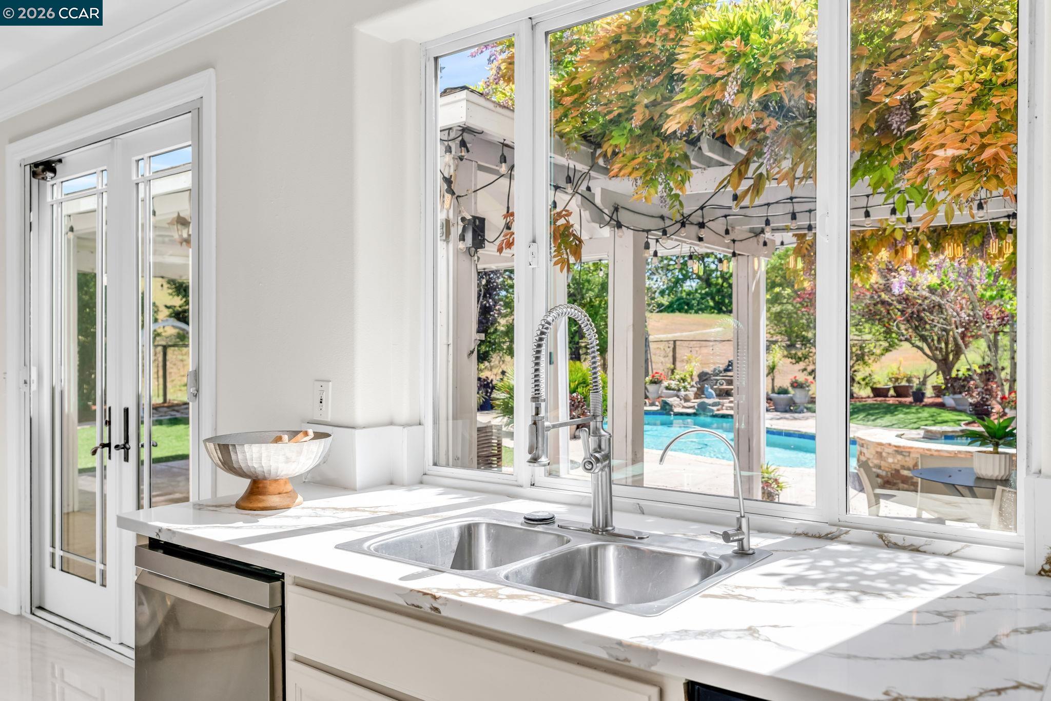 Detail Gallery Image 21 of 60 For 17 Pine Valley Place, San Ramon,  CA 94583-9118 - 5 Beds | 3/1 Baths