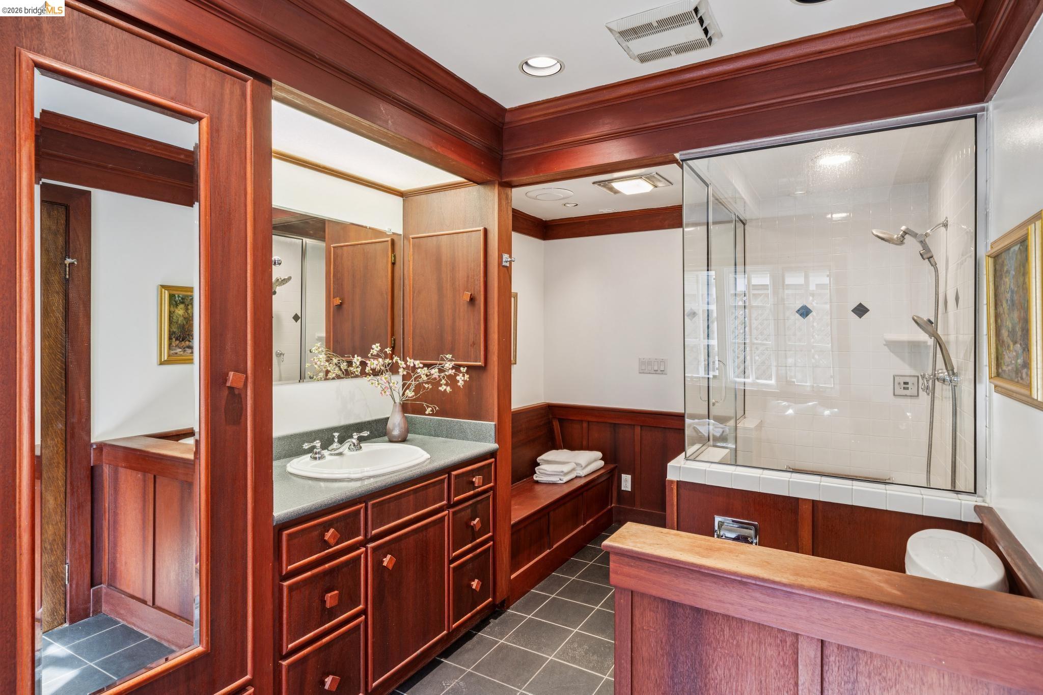 Detail Gallery Image 31 of 60 For 824 Paru St, Alameda,  CA 94501 - 5 Beds | 3/1 Baths