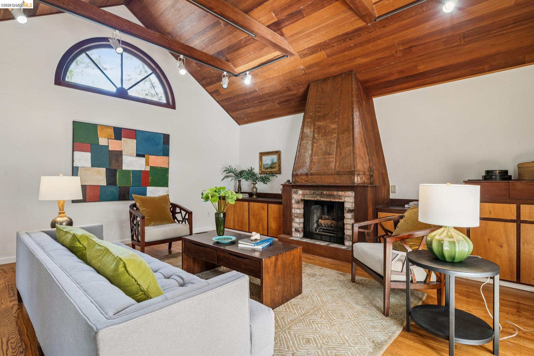 Detail Gallery Image 33 of 60 For 824 Paru St, Alameda,  CA 94501 - 5 Beds | 3/1 Baths