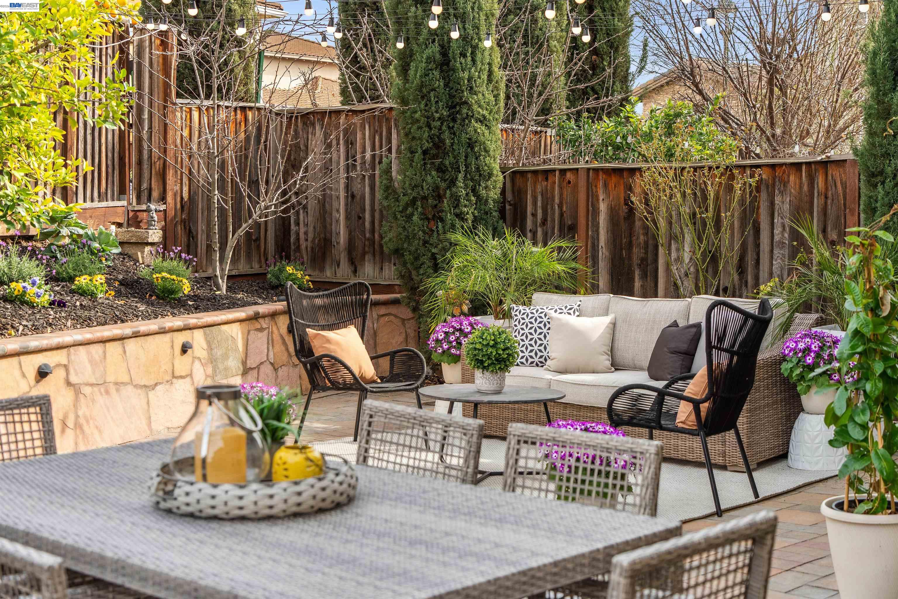 Detail Gallery Image 9 of 46 For 4431 Duccio Pl, Dublin,  CA 94568 - 4 Beds | 3/1 Baths