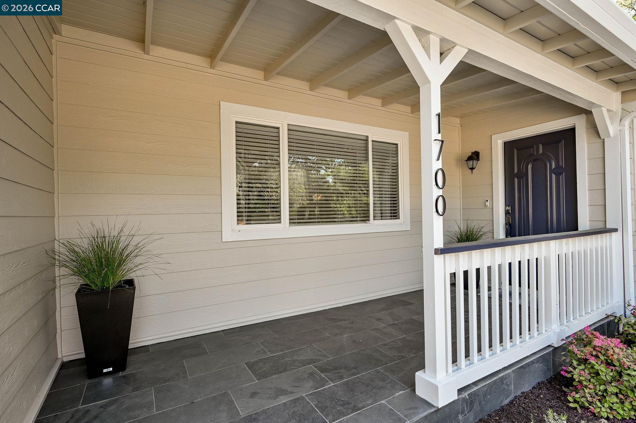 Detail Gallery Image 3 of 41 For 1700 Pleasant Hill Road, Pleasant Hill,  CA 94523 - 6 Beds | 3 Baths