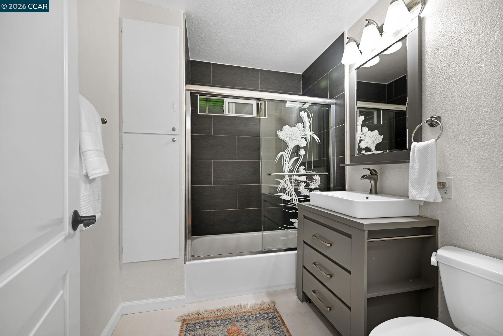 Detail Gallery Image 29 of 41 For 1700 Pleasant Hill Road, Pleasant Hill,  CA 94523 - 6 Beds | 3 Baths