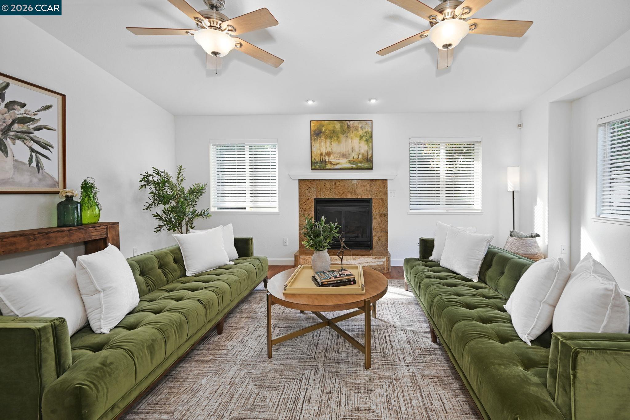 Detail Gallery Image 4 of 41 For 1700 Pleasant Hill Road, Pleasant Hill,  CA 94523 - 6 Beds | 3 Baths