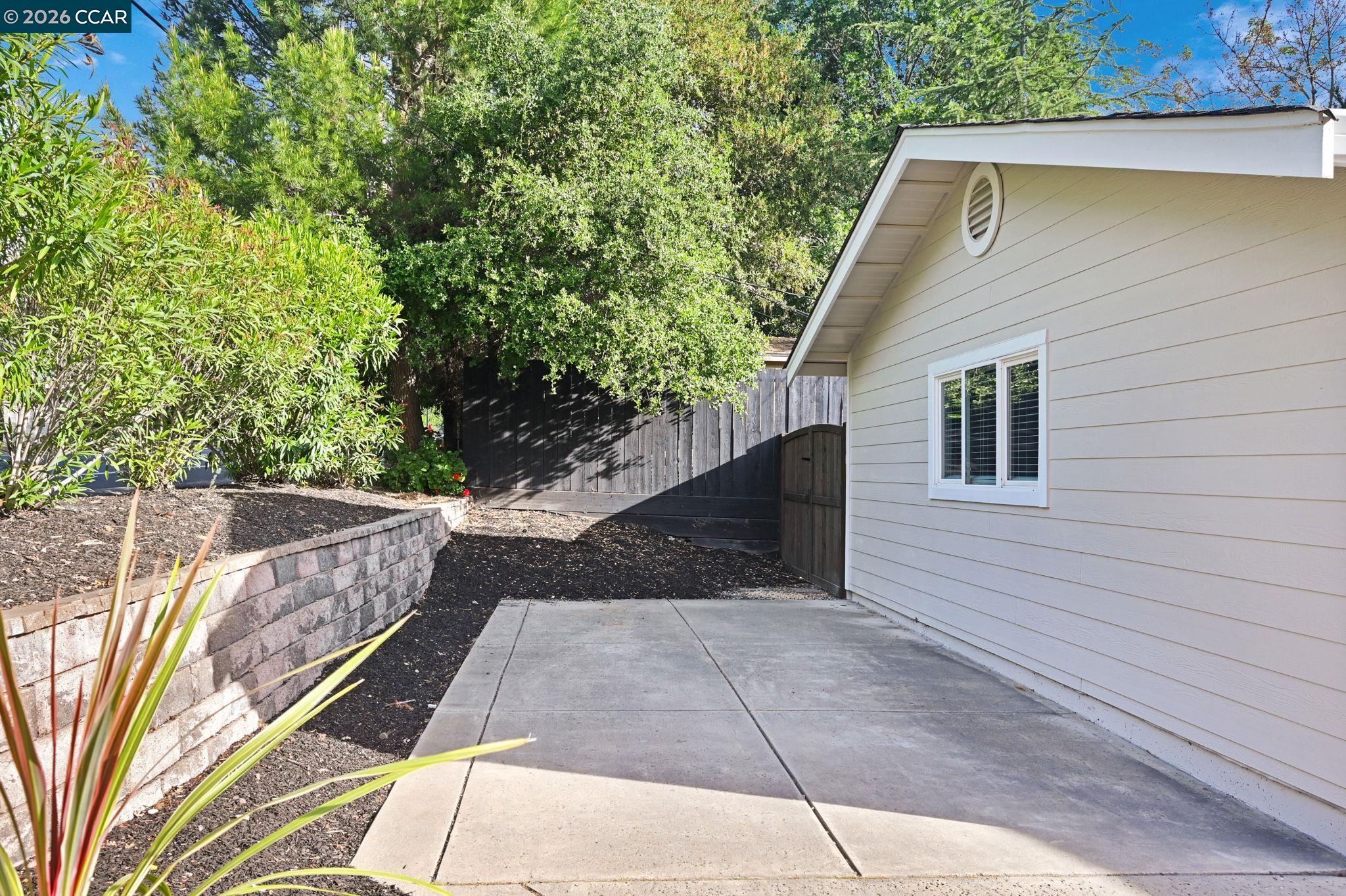 Detail Gallery Image 40 of 41 For 1700 Pleasant Hill Road, Pleasant Hill,  CA 94523 - 6 Beds | 3 Baths