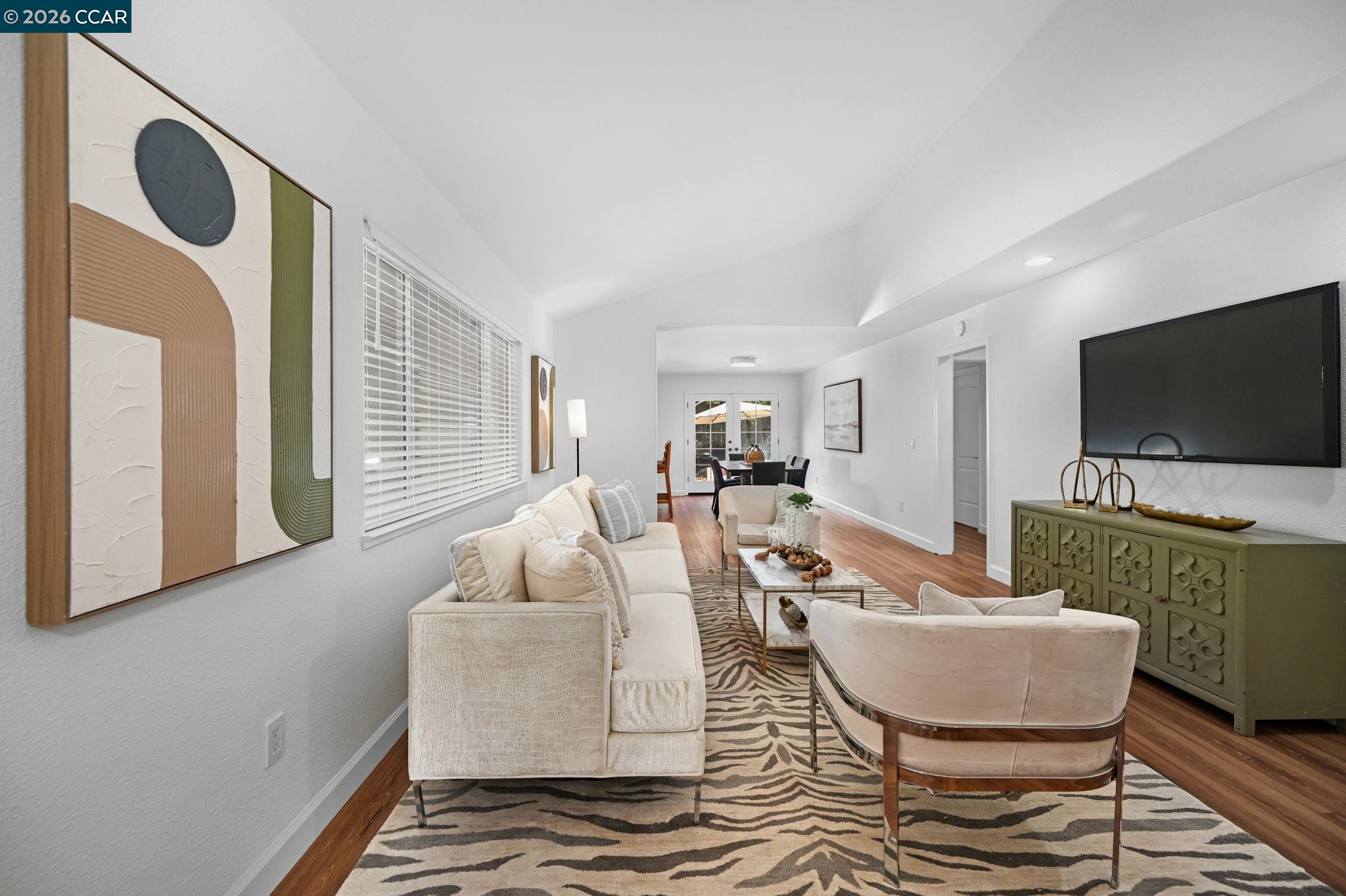 Detail Gallery Image 7 of 41 For 1700 Pleasant Hill Road, Pleasant Hill,  CA 94523 - 6 Beds | 3 Baths