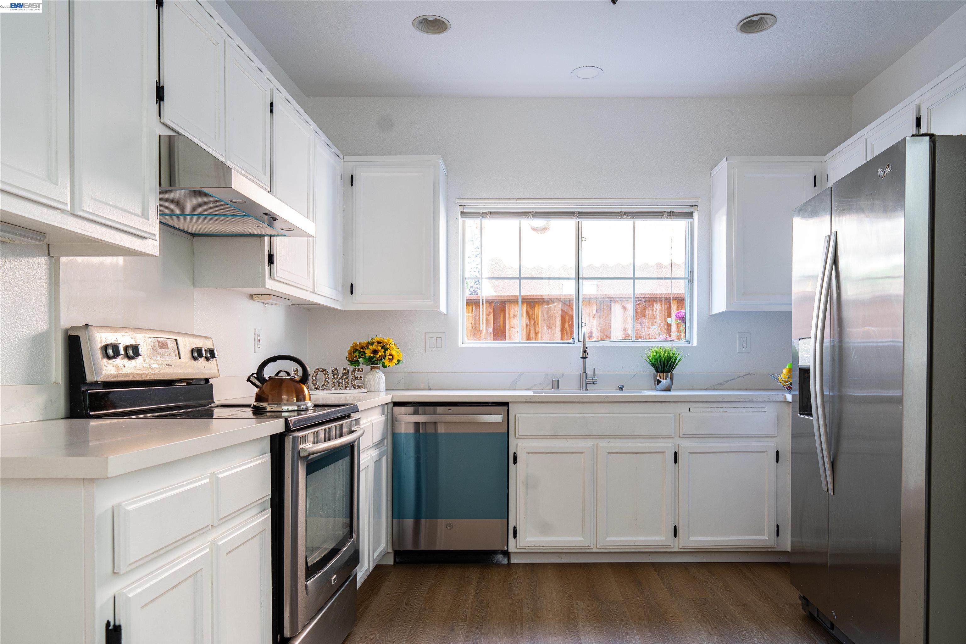 Detail Gallery Image 10 of 17 For 1028 Montoya Ter, Union City,  CA 94587 - 3 Beds | 2/1 Baths