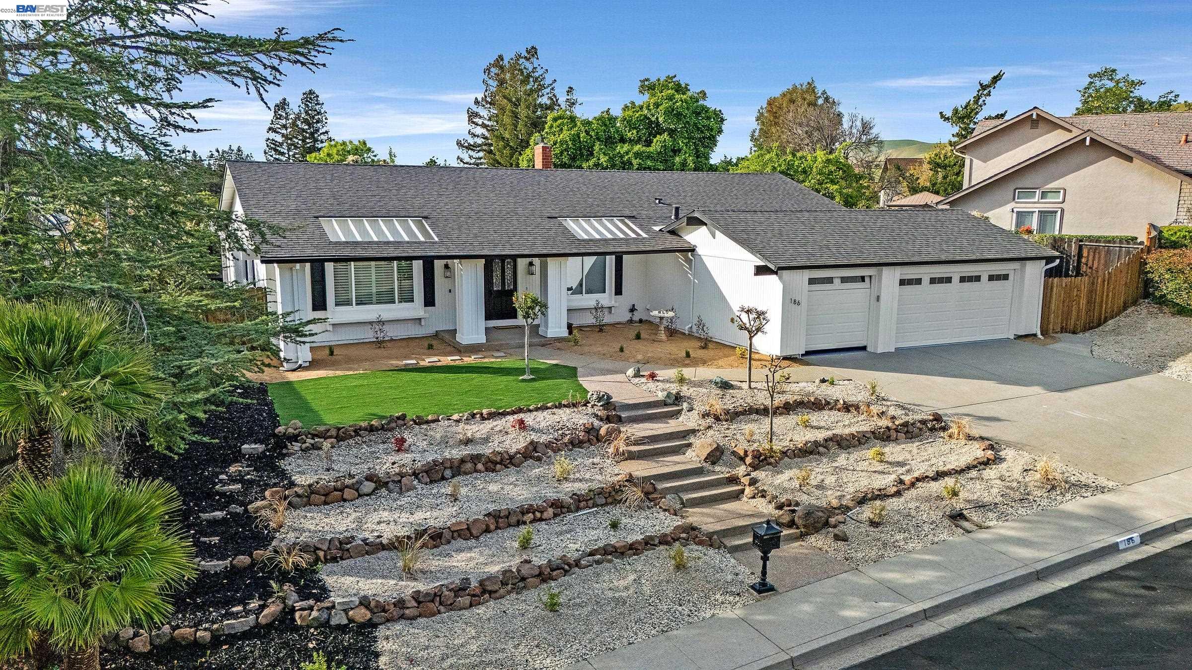 Detail Gallery Image 2 of 60 For 186 Mt Wilson Way, Clayton,  CA 94517 - 4 Beds | 2 Baths