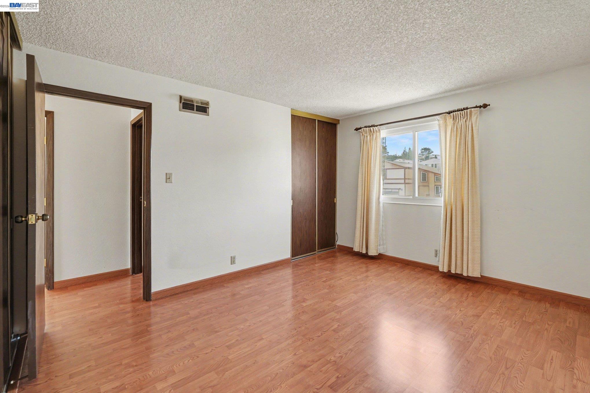 Detail Gallery Image 15 of 27 For 721 Gellert Blvd, Daly City,  CA 94015 - 3 Beds | 2 Baths