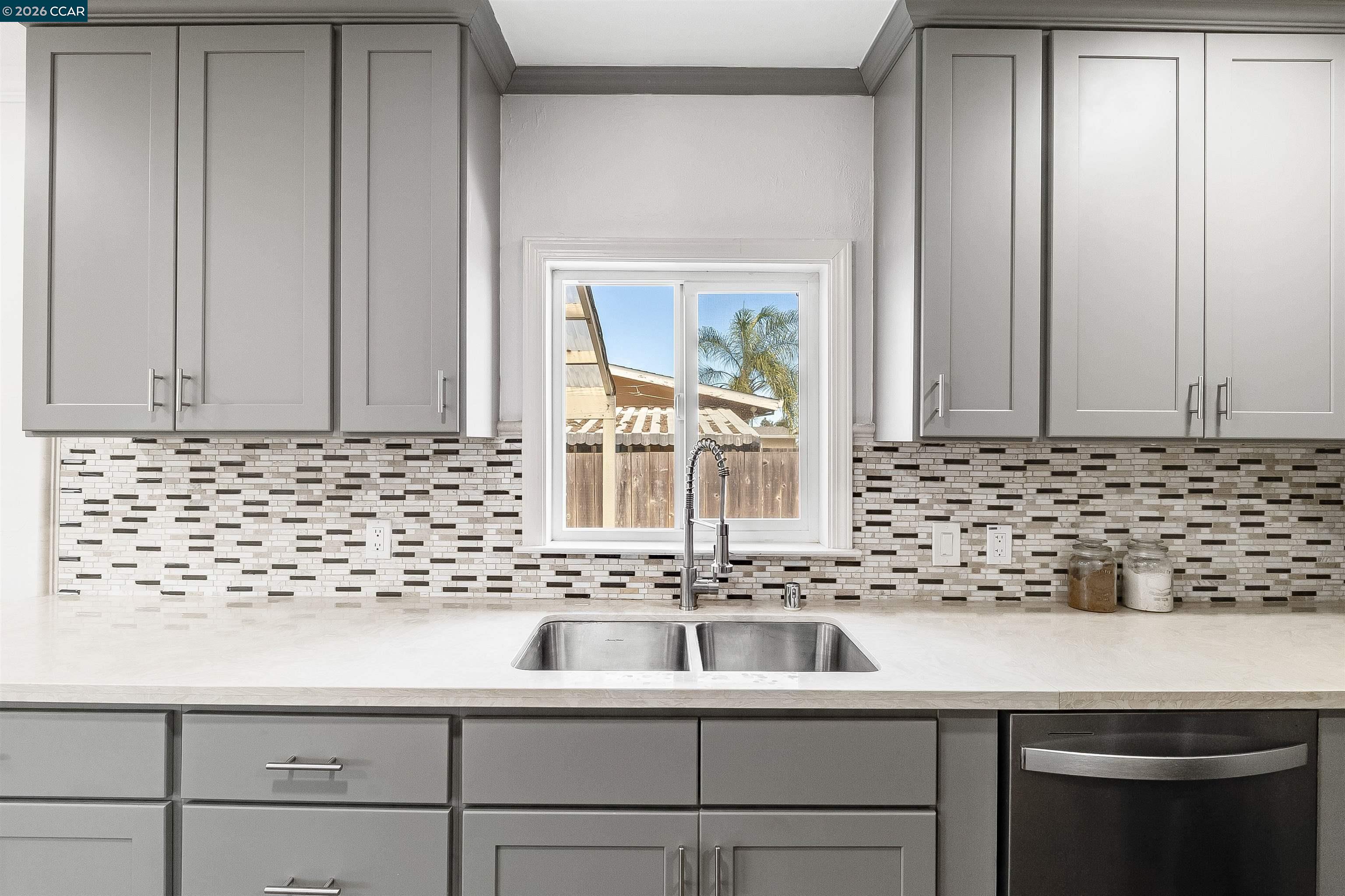 Detail Gallery Image 12 of 53 For 4321 Cowell Rd, Concord,  CA 94518-1807 - 4 Beds | 3 Baths