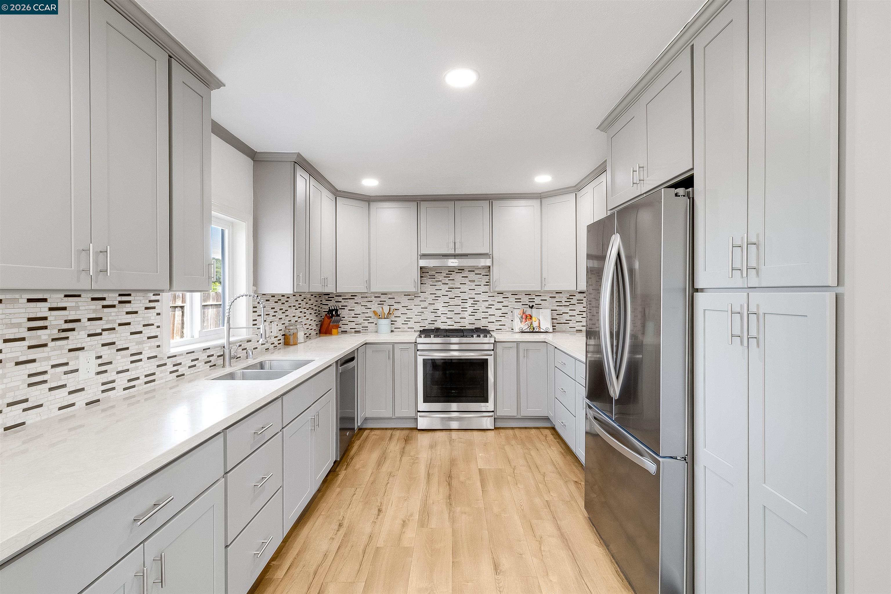 Detail Gallery Image 13 of 53 For 4321 Cowell Rd, Concord,  CA 94518-1807 - 4 Beds | 3 Baths