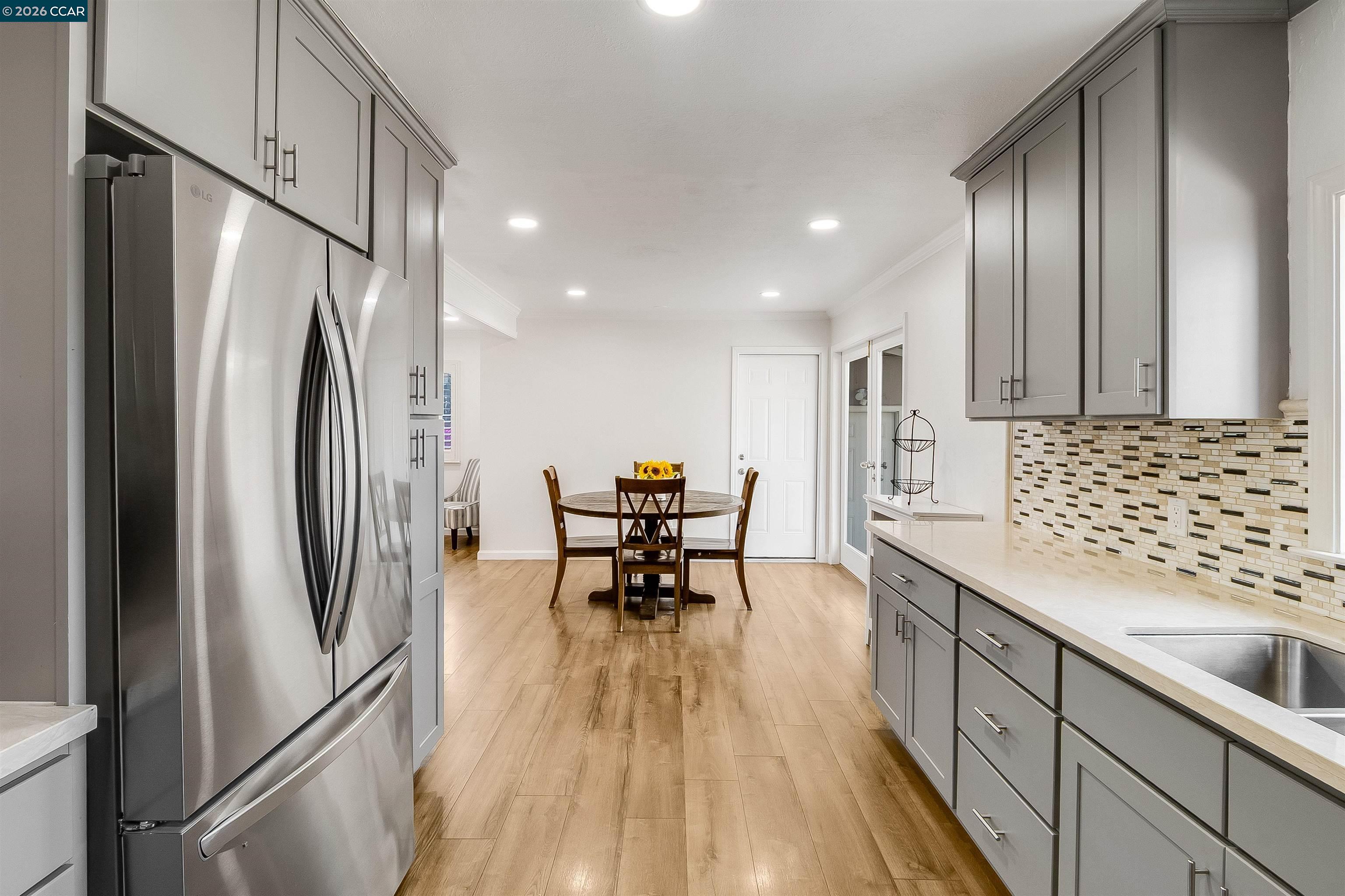 Detail Gallery Image 16 of 53 For 4321 Cowell Rd, Concord,  CA 94518-1807 - 4 Beds | 3 Baths