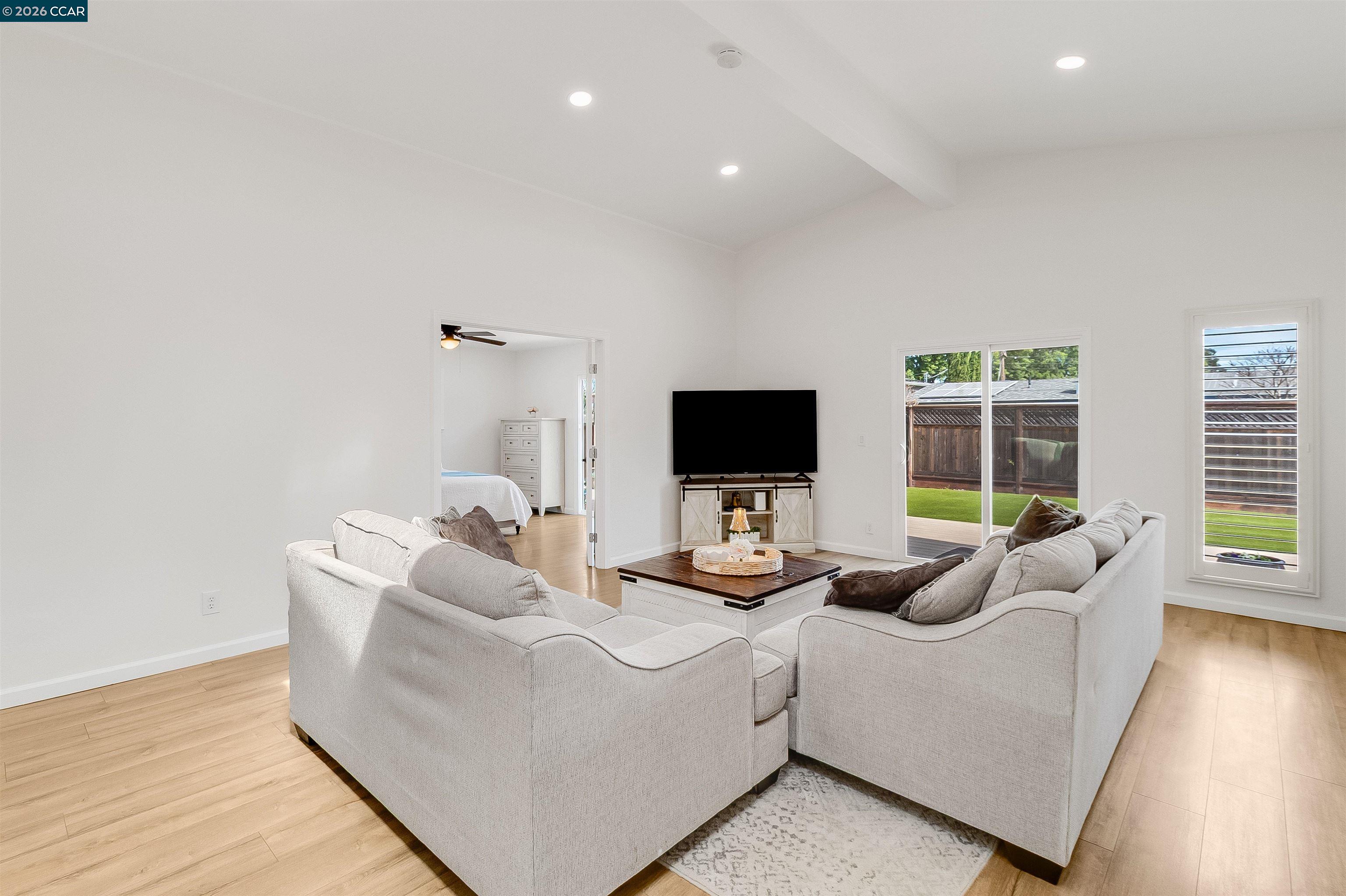 Detail Gallery Image 21 of 53 For 4321 Cowell Rd, Concord,  CA 94518-1807 - 4 Beds | 3 Baths