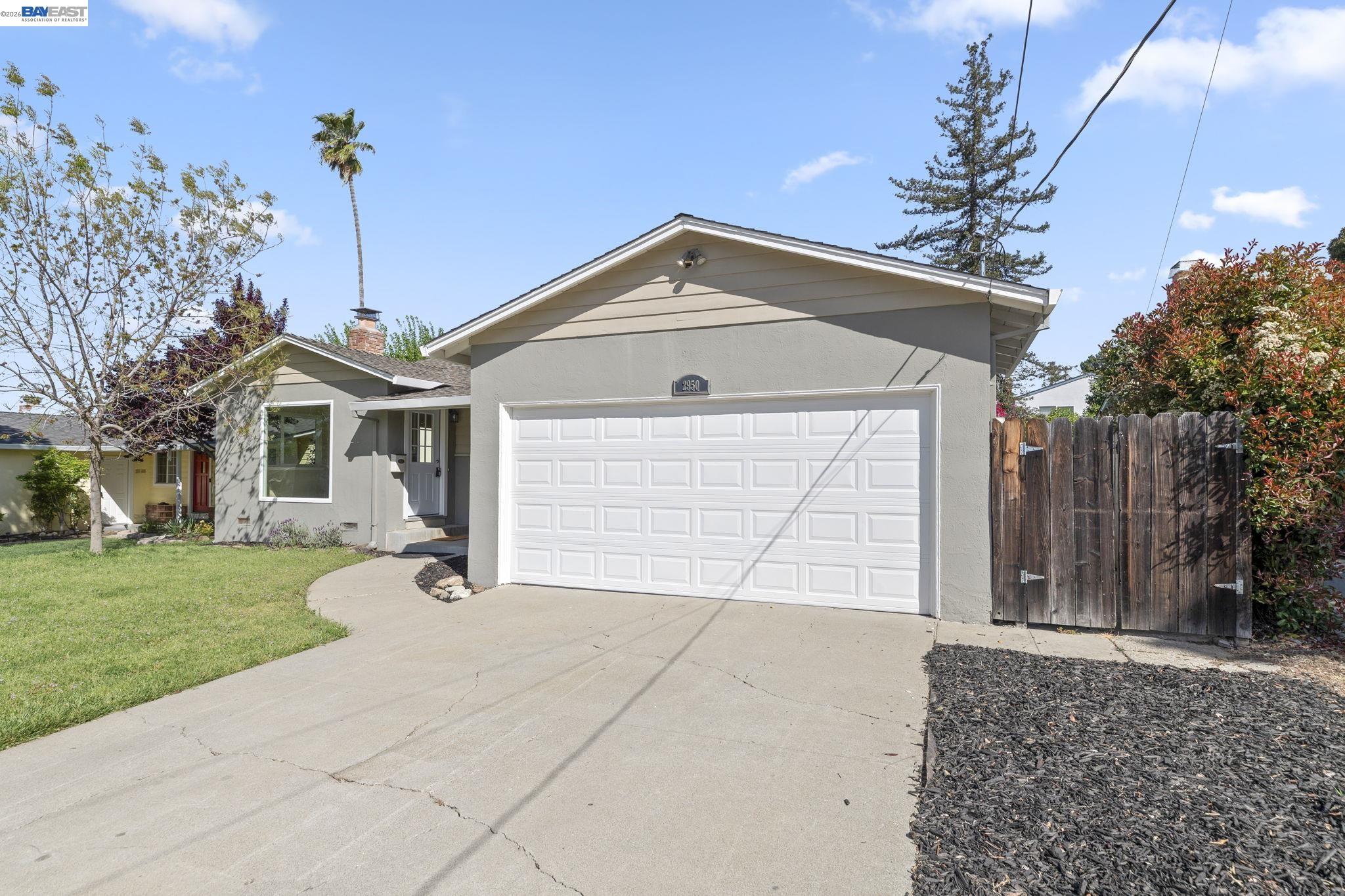 Detail Gallery Image 3 of 38 For 2950 Kelly St, Livermore,  CA 94551 - 3 Beds | 2 Baths