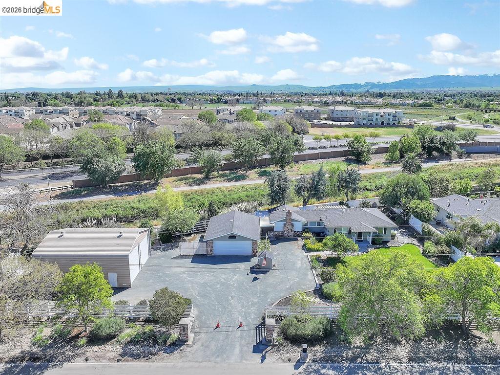 Detail Gallery Image 9 of 36 For 420 Lone Oak Ct, Brentwood,  CA 94513 - 3 Beds | 1 Baths