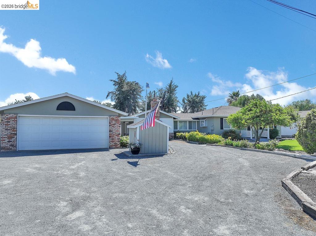 Detail Gallery Image 10 of 36 For 420 Lone Oak Ct, Brentwood,  CA 94513 - 3 Beds | 1 Baths