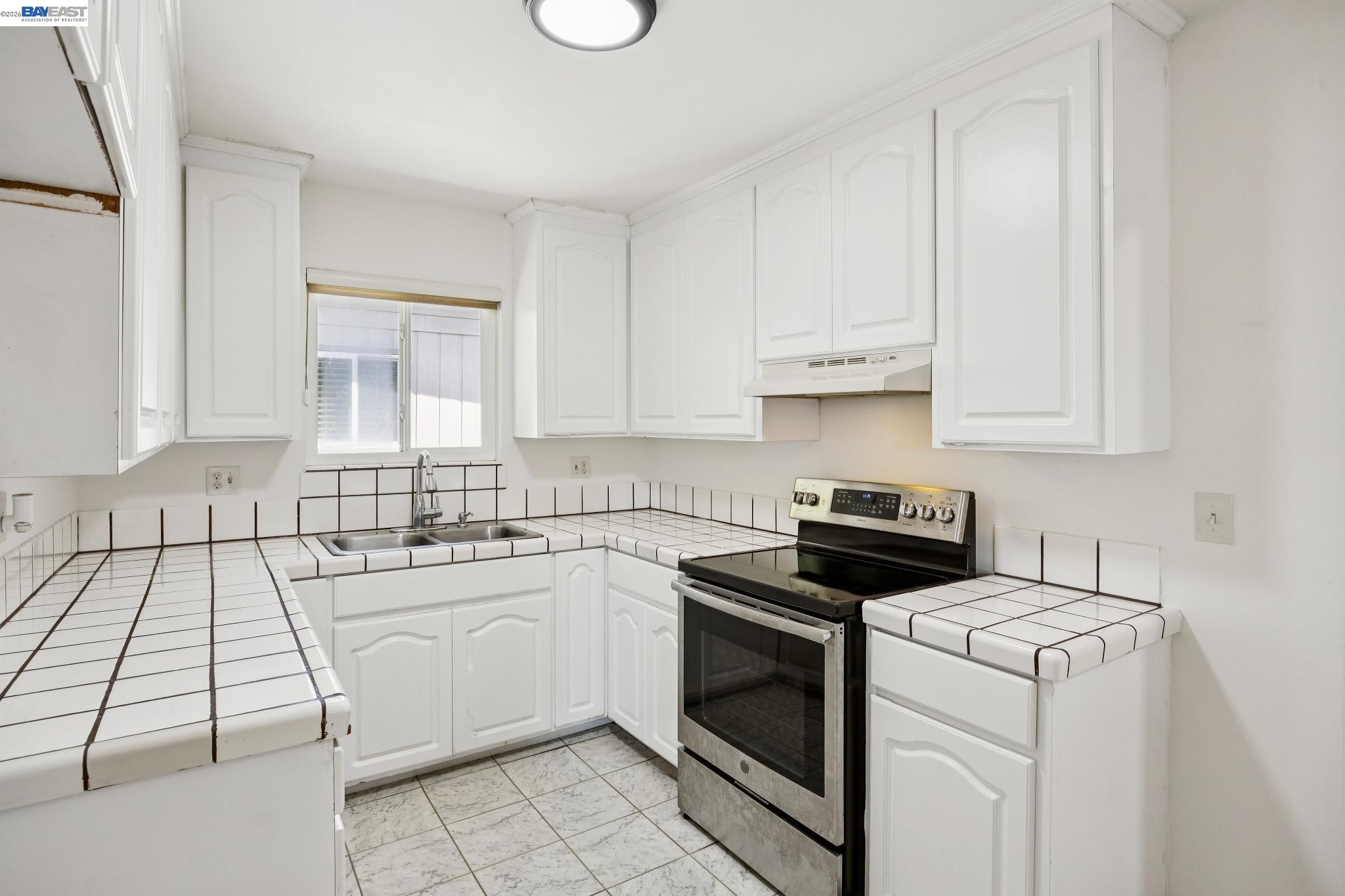 Detail Gallery Image 13 of 44 For 601 Burns Ave, Aptos,  CA 95003 - 4 Beds | 2/2 Baths