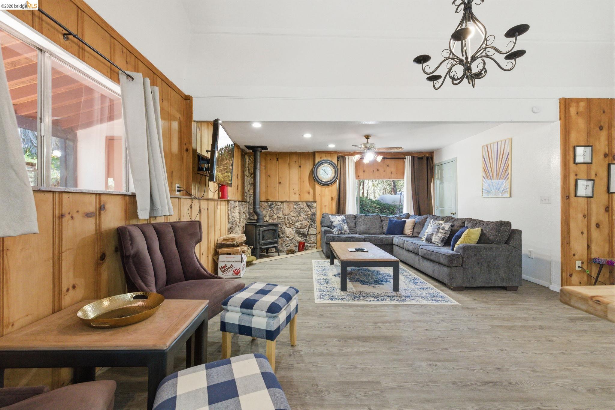 Detail Gallery Image 11 of 34 For 24189 S Fork Rd, Twain Harte,  CA 95383 - 2 Beds | 2 Baths