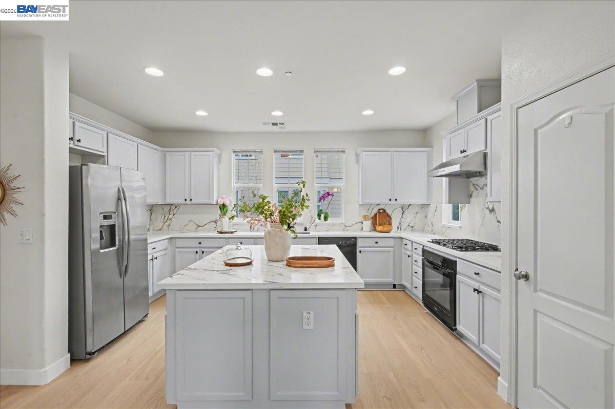 Photo #15: 41128820 Listing: Photo #15