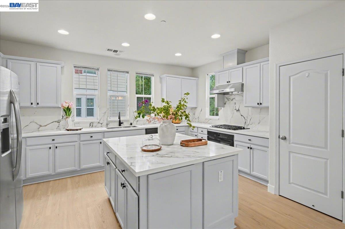 Photo #16: 41128820 Listing: Photo #16