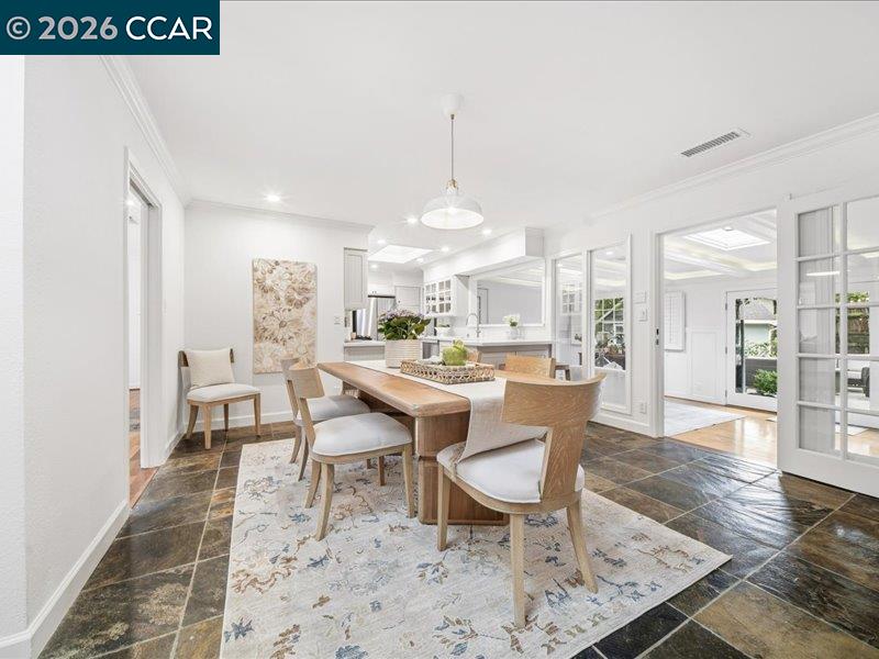 Detail Gallery Image 11 of 54 For 149 Vista Del Diablo, Danville,  CA 94526 - 4 Beds | 2 Baths