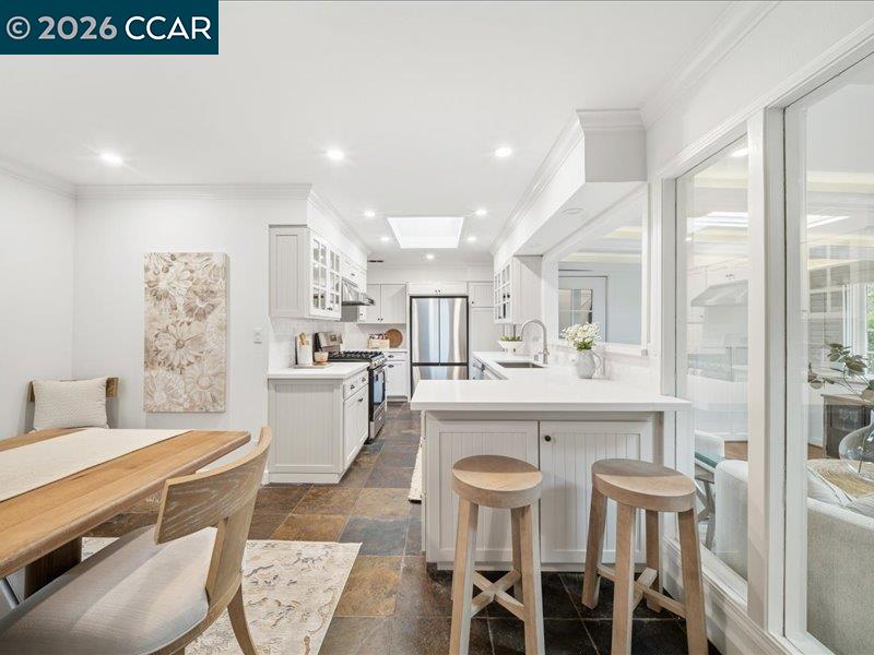 Detail Gallery Image 14 of 54 For 149 Vista Del Diablo, Danville,  CA 94526 - 4 Beds | 2 Baths