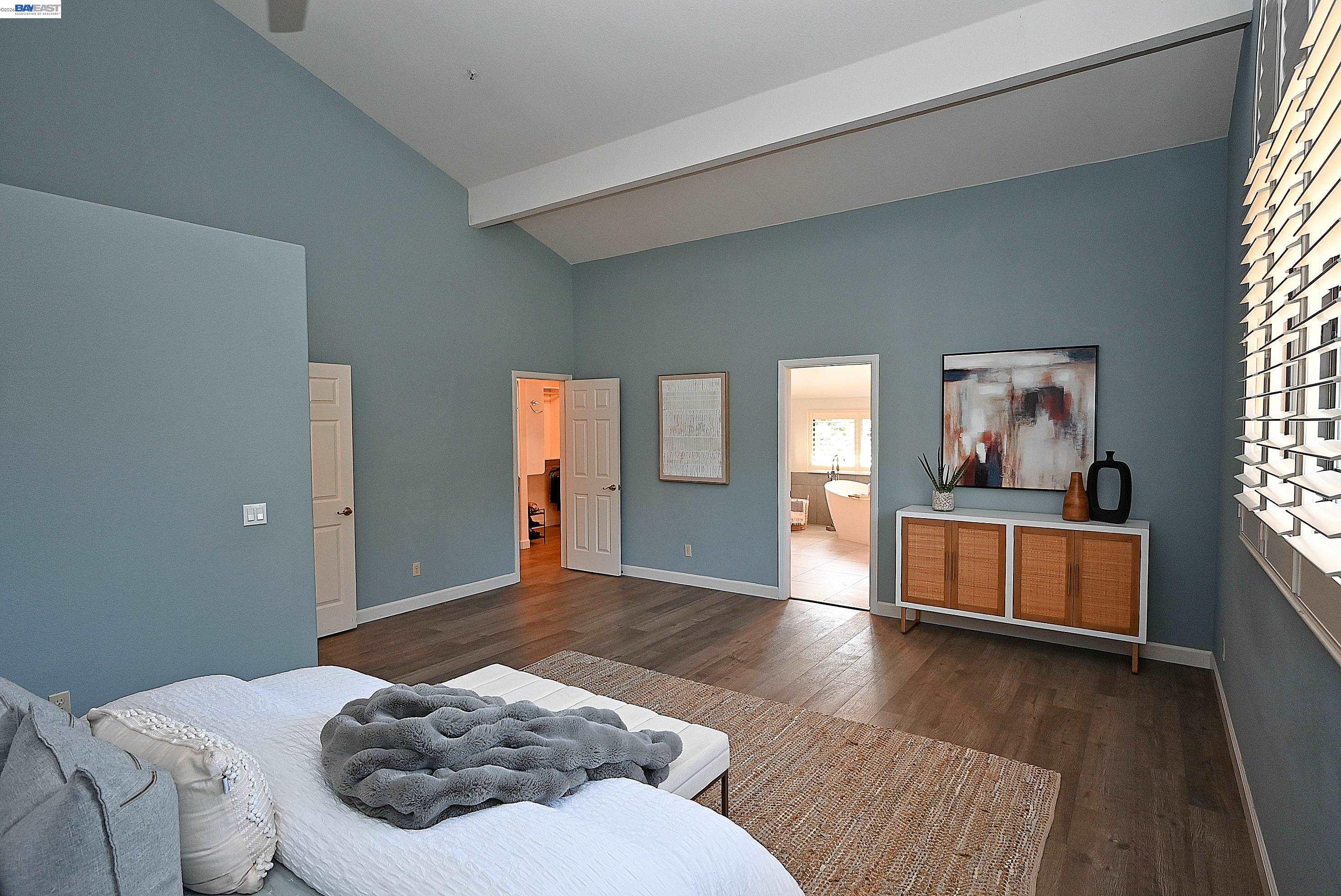 Detail Gallery Image 20 of 47 For 16 Mcnamara Ln, Martinez,  CA 94553 - 5 Beds | 3 Baths