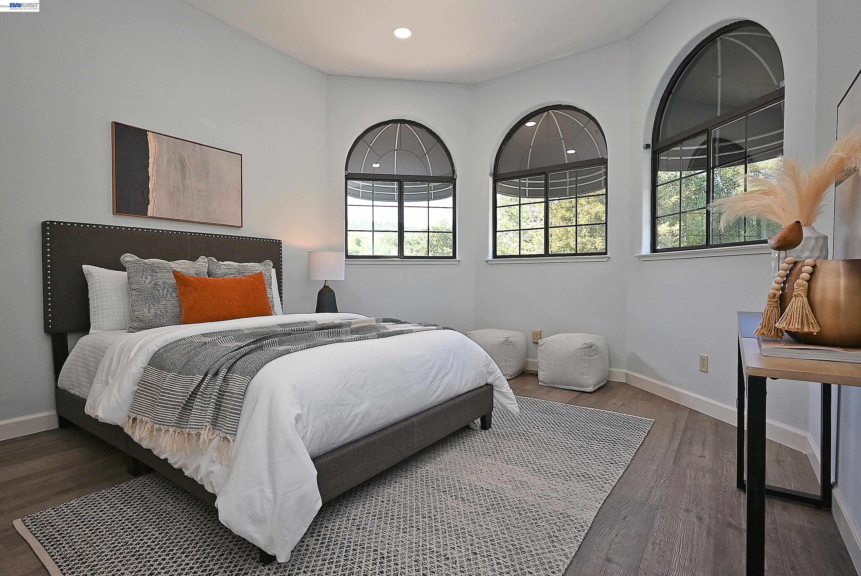 Detail Gallery Image 29 of 47 For 16 Mcnamara Ln, Martinez,  CA 94553 - 5 Beds | 3 Baths