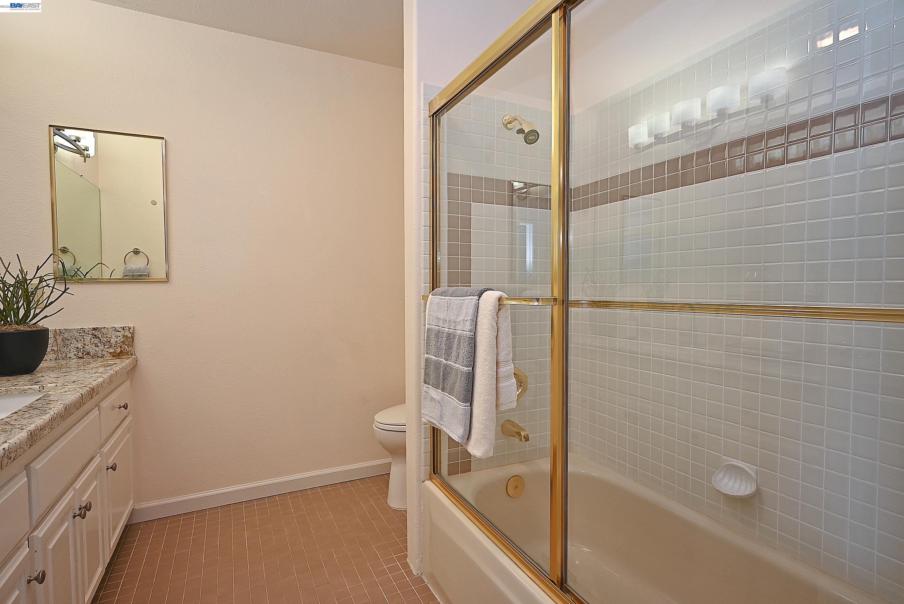 Detail Gallery Image 31 of 47 For 16 Mcnamara Ln, Martinez,  CA 94553 - 5 Beds | 3 Baths