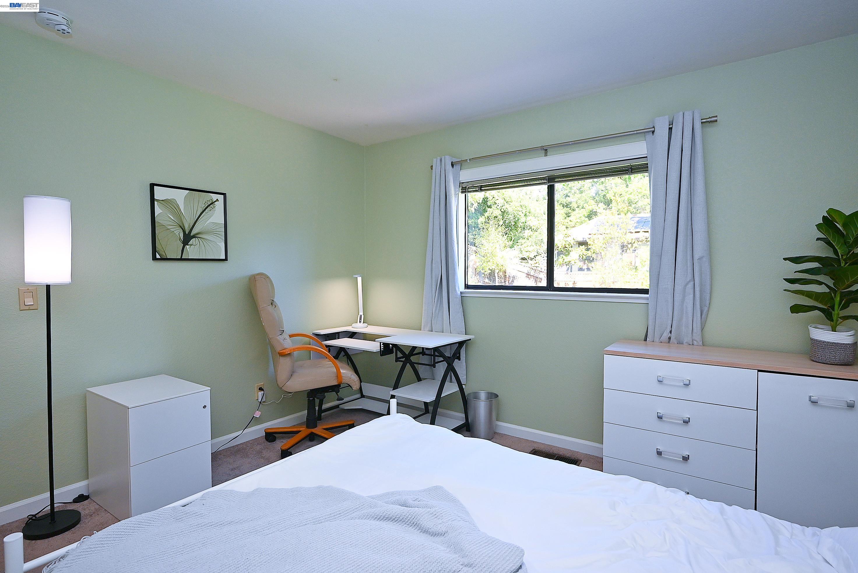 Detail Gallery Image 35 of 47 For 16 Mcnamara Ln, Martinez,  CA 94553 - 5 Beds | 3 Baths