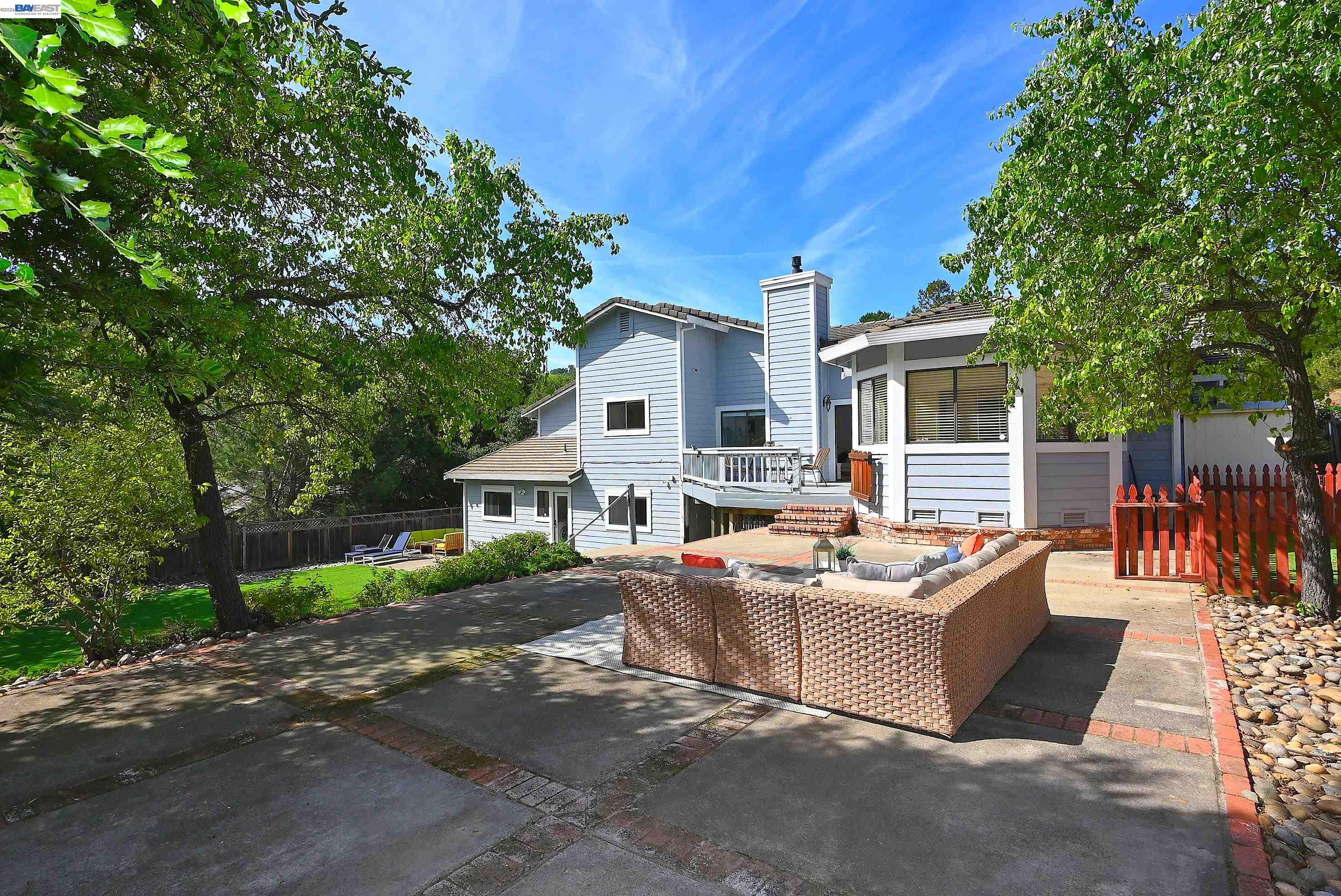 Detail Gallery Image 43 of 47 For 16 Mcnamara Ln, Martinez,  CA 94553 - 5 Beds | 3 Baths