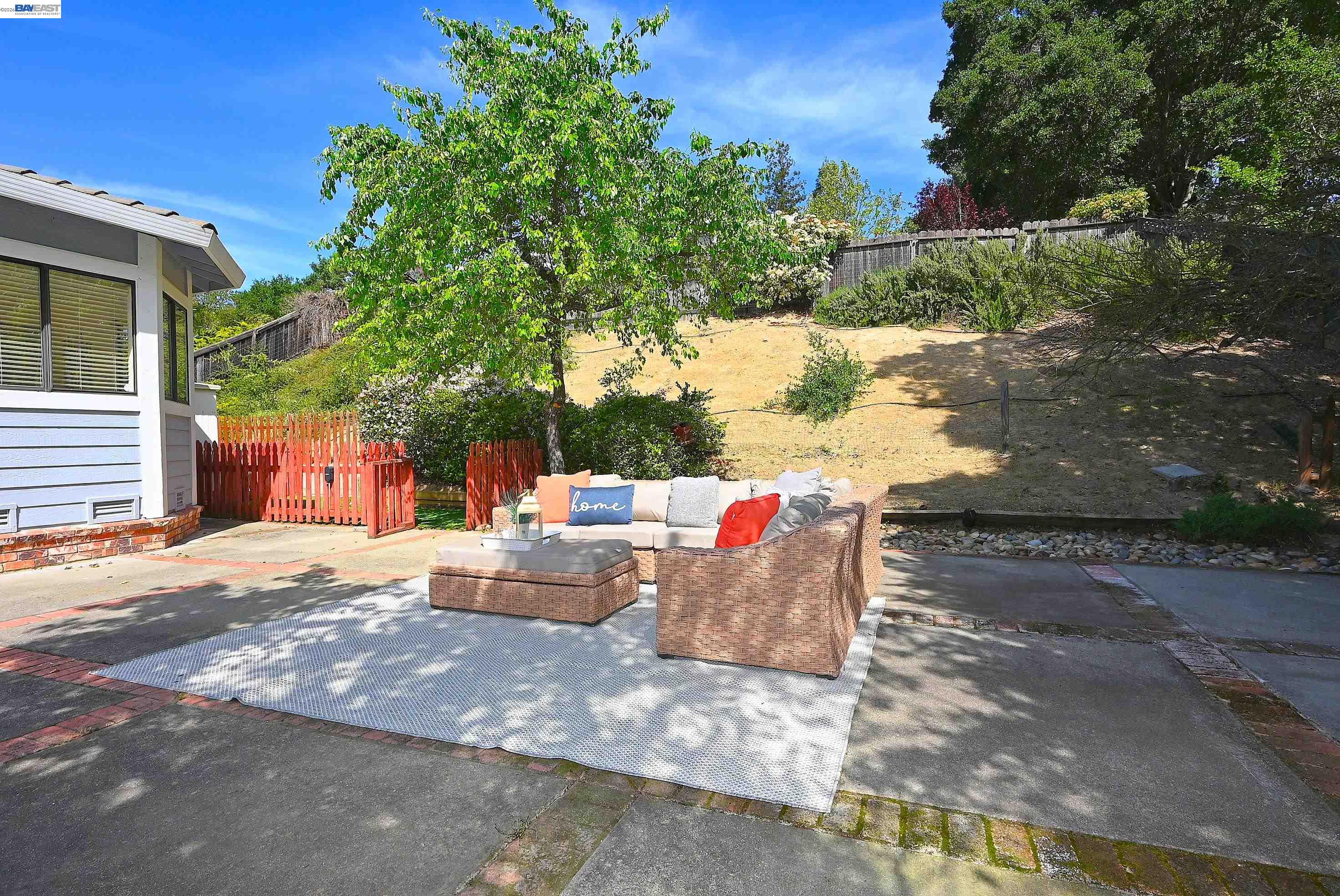 Detail Gallery Image 45 of 58 For 16 Mcnamara Ln, Martinez,  CA 94553 - 5 Beds | 3 Baths