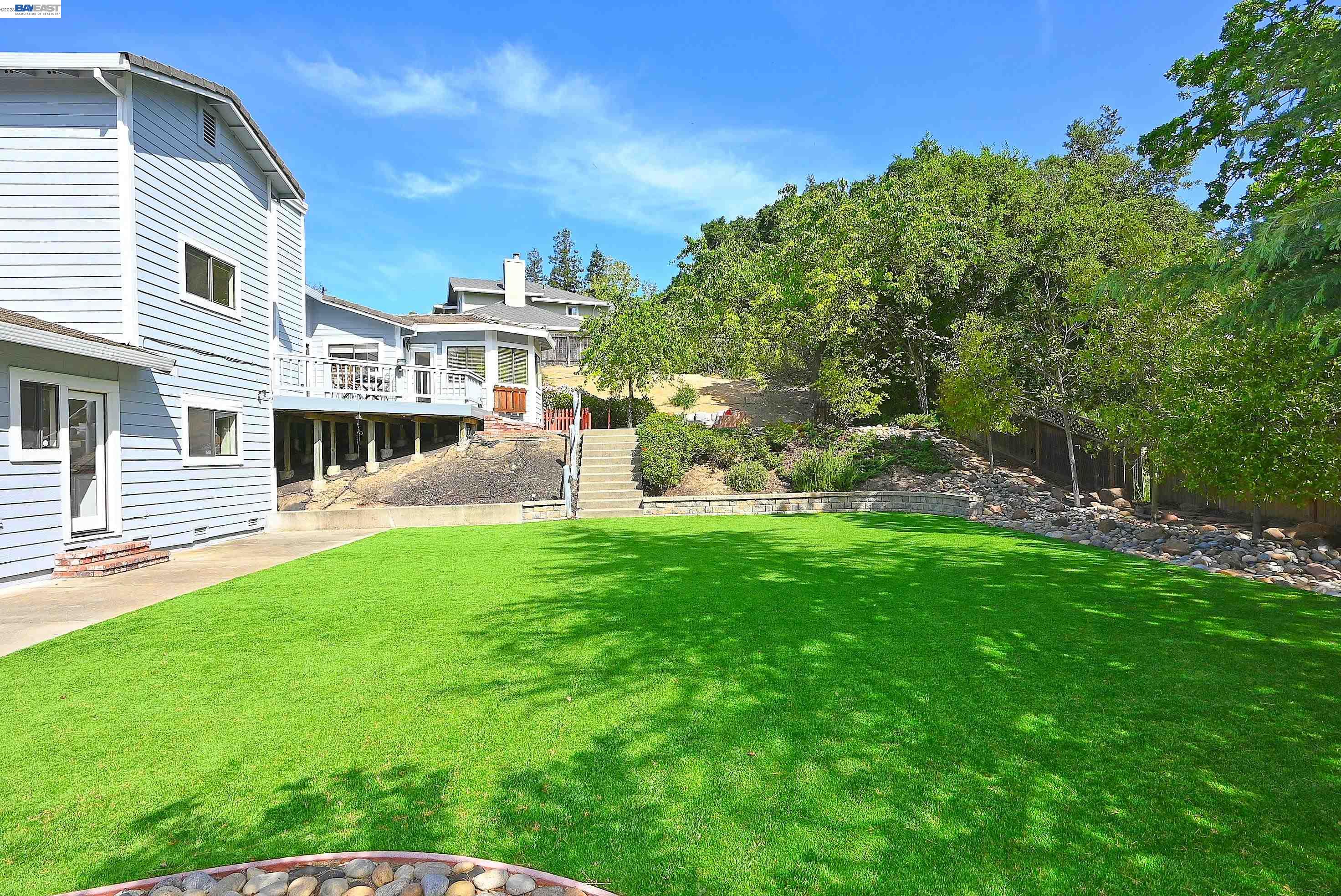 Detail Gallery Image 47 of 58 For 16 Mcnamara Ln, Martinez,  CA 94553 - 5 Beds | 3 Baths