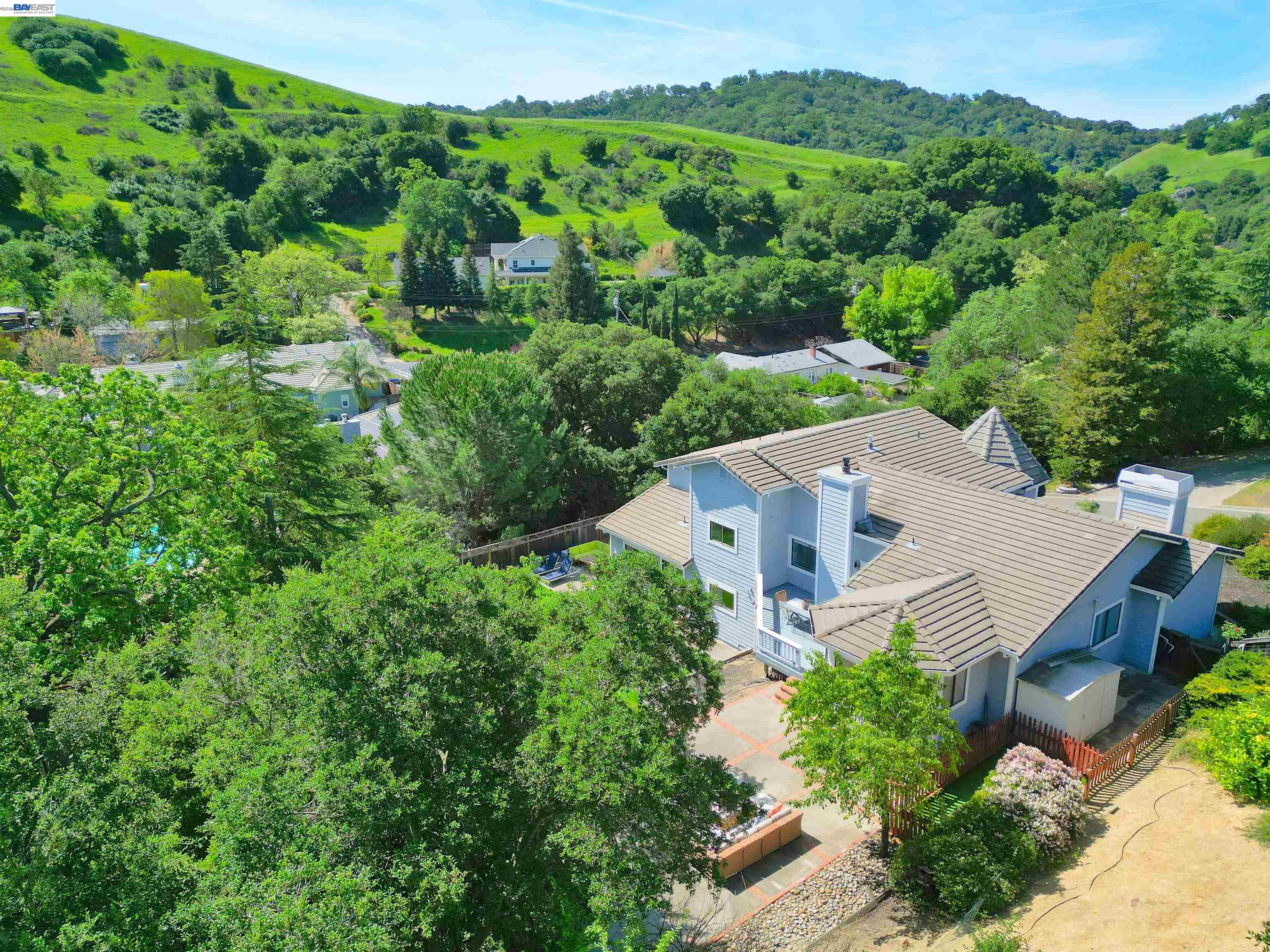 Detail Gallery Image 53 of 58 For 16 Mcnamara Ln, Martinez,  CA 94553 - 5 Beds | 3 Baths