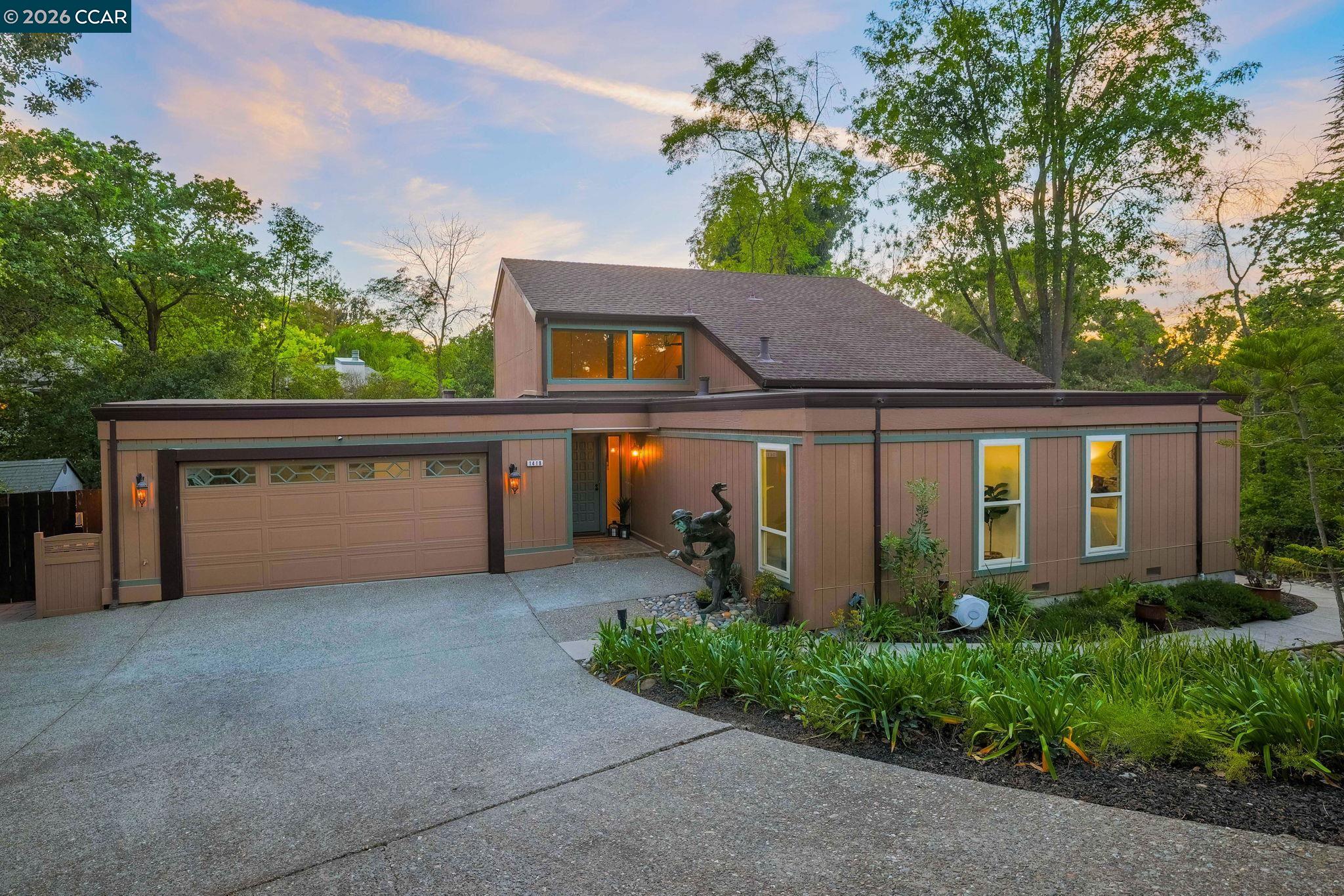 Detail Gallery Image 2 of 50 For 1418 Linton Place, Martinez,  CA 94553 - 3 Beds | 2/1 Baths