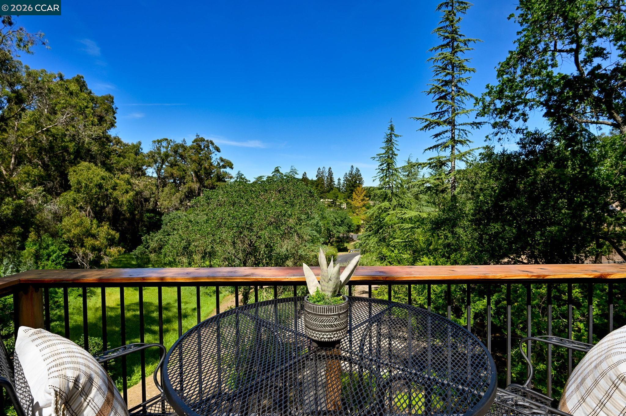 Detail Gallery Image 18 of 50 For 1418 Linton Place, Martinez,  CA 94553 - 3 Beds | 2/1 Baths