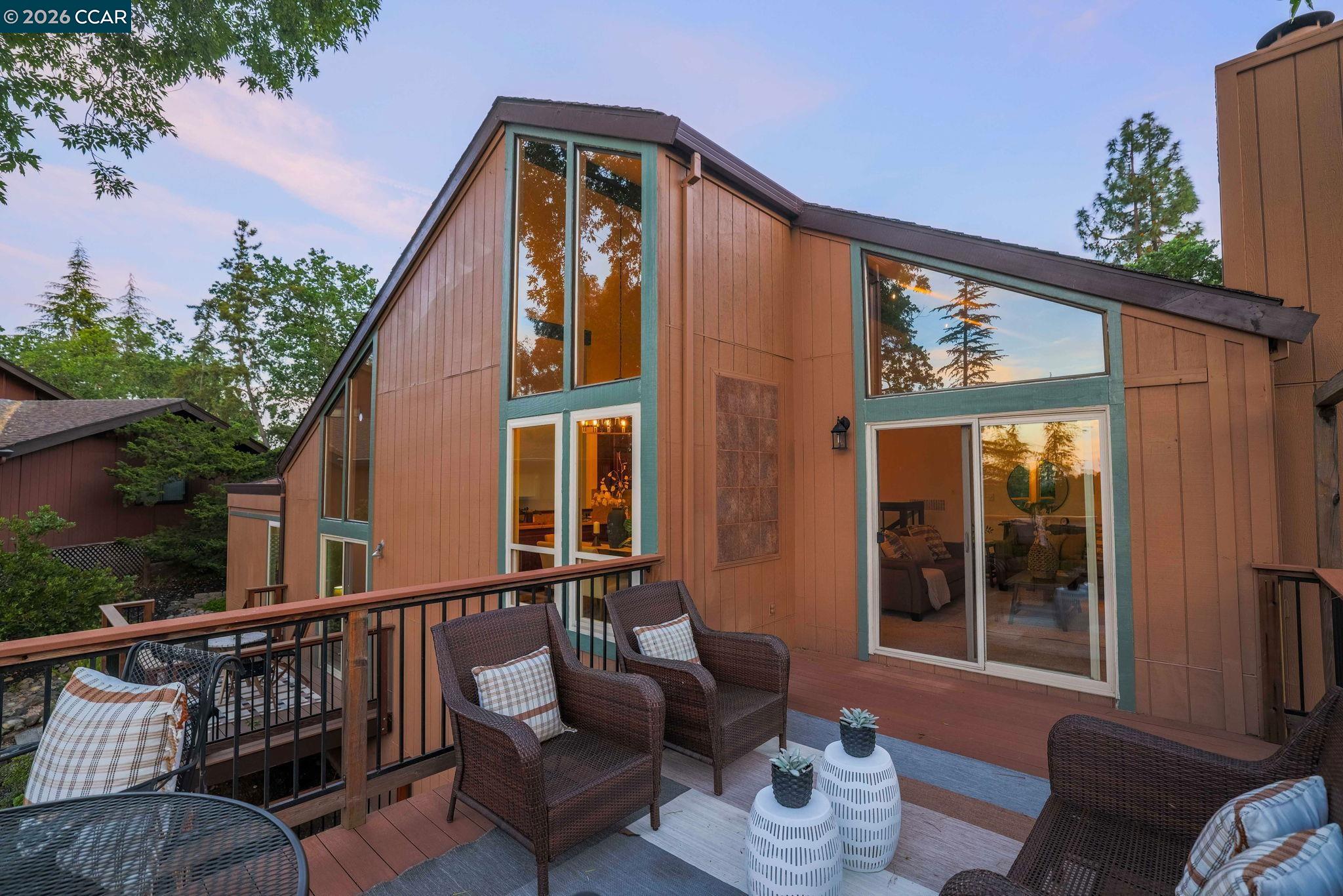 Detail Gallery Image 35 of 50 For 1418 Linton Place, Martinez,  CA 94553 - 3 Beds | 2/1 Baths