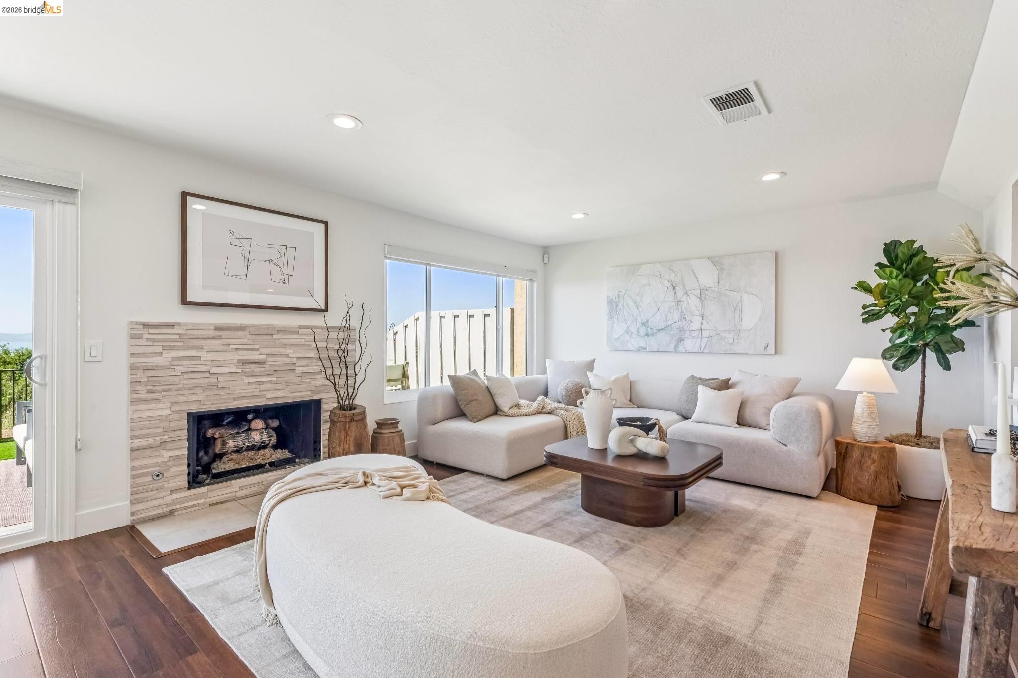 Photo #8: 41128827 Listing: Photo #8