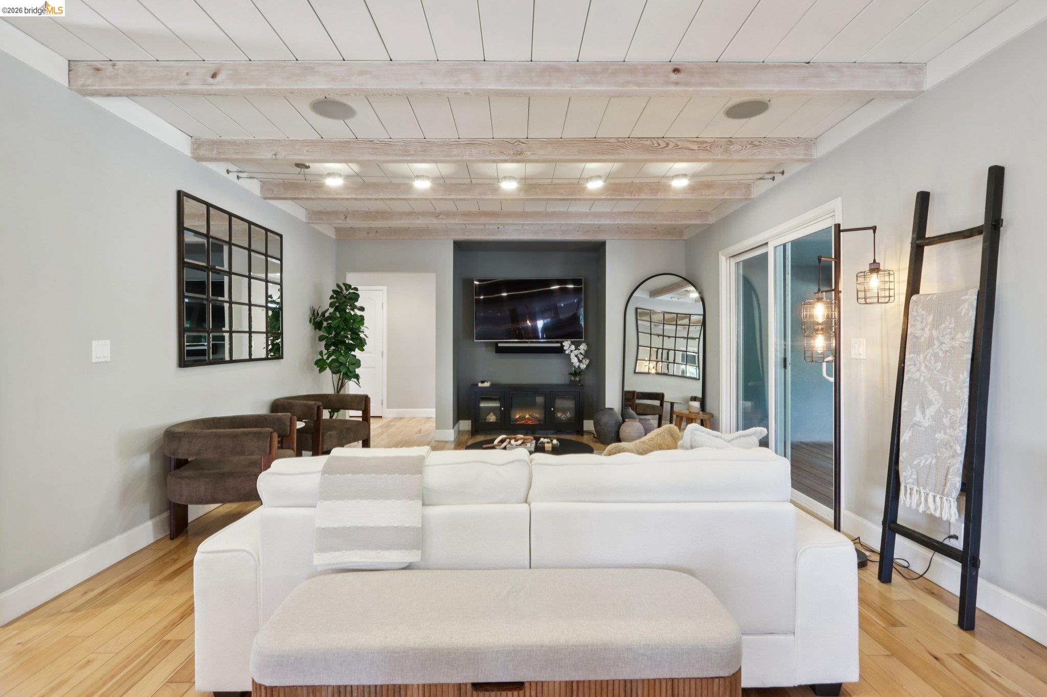 Detail Gallery Image 7 of 60 For 3744 Northridge Dr, Concord,  CA 94518 - 4 Beds | 3 Baths