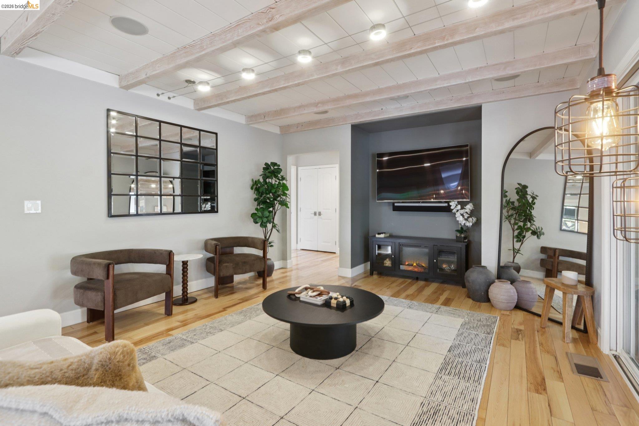 Detail Gallery Image 8 of 60 For 3744 Northridge Dr, Concord,  CA 94518 - 4 Beds | 3 Baths