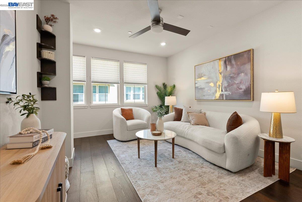 Detail Gallery Image 15 of 39 For 730 Amalfi Loop, Milpitas,  CA 95035 - 3 Beds | 3/1 Baths