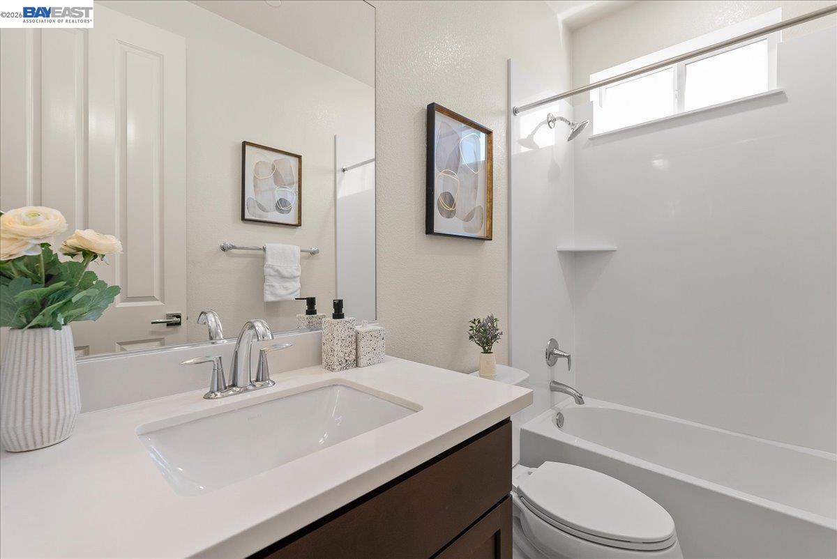 Detail Gallery Image 21 of 39 For 730 Amalfi Loop, Milpitas,  CA 95035 - 3 Beds | 3/1 Baths