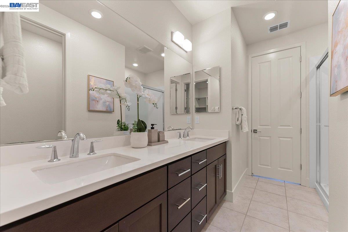 Detail Gallery Image 27 of 39 For 730 Amalfi Loop, Milpitas,  CA 95035 - 3 Beds | 3/1 Baths
